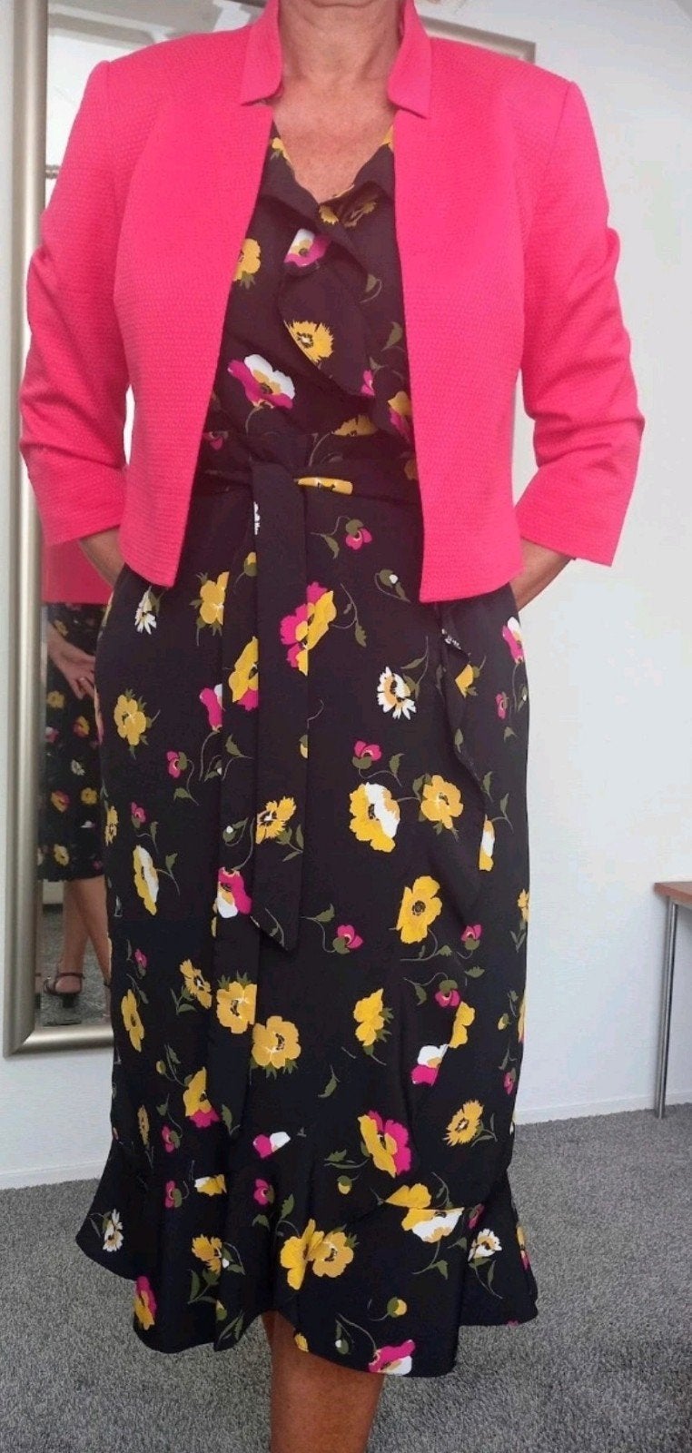 Zwarte bloemenjurk- Maat 46 event.m. bijpas. jasje van Steps, Zwart, Maat 46/48 (XL) of groter, Ophalen of Verzenden, Zo goed als nieuw