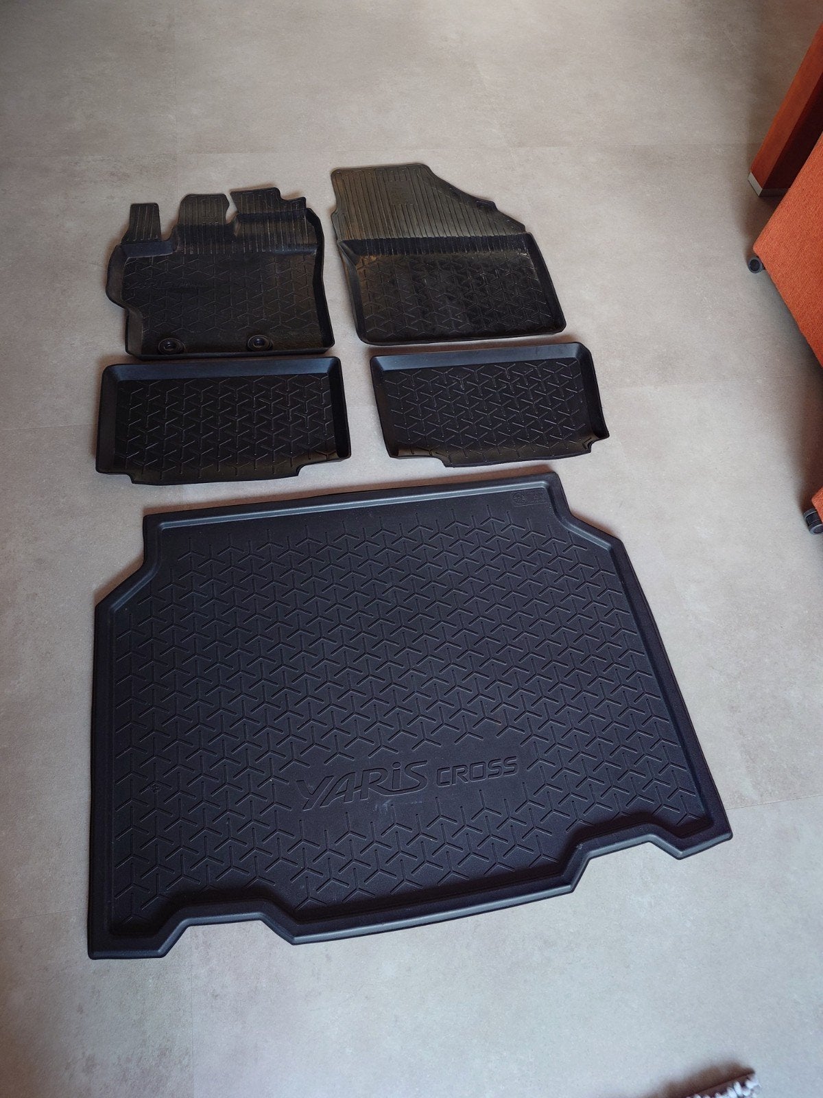 Rubberen matten Toyota Yaris Cross, Ophalen, Zo goed als nieuw
