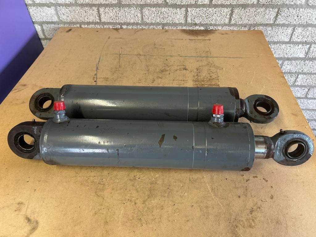 2 Dubbelwerkende hydraulische cilinders, Doe-het-zelf en Verbouw, Gereedschap | Machine-onderdelen en Toebehoren, Ophalen, Gebruikt