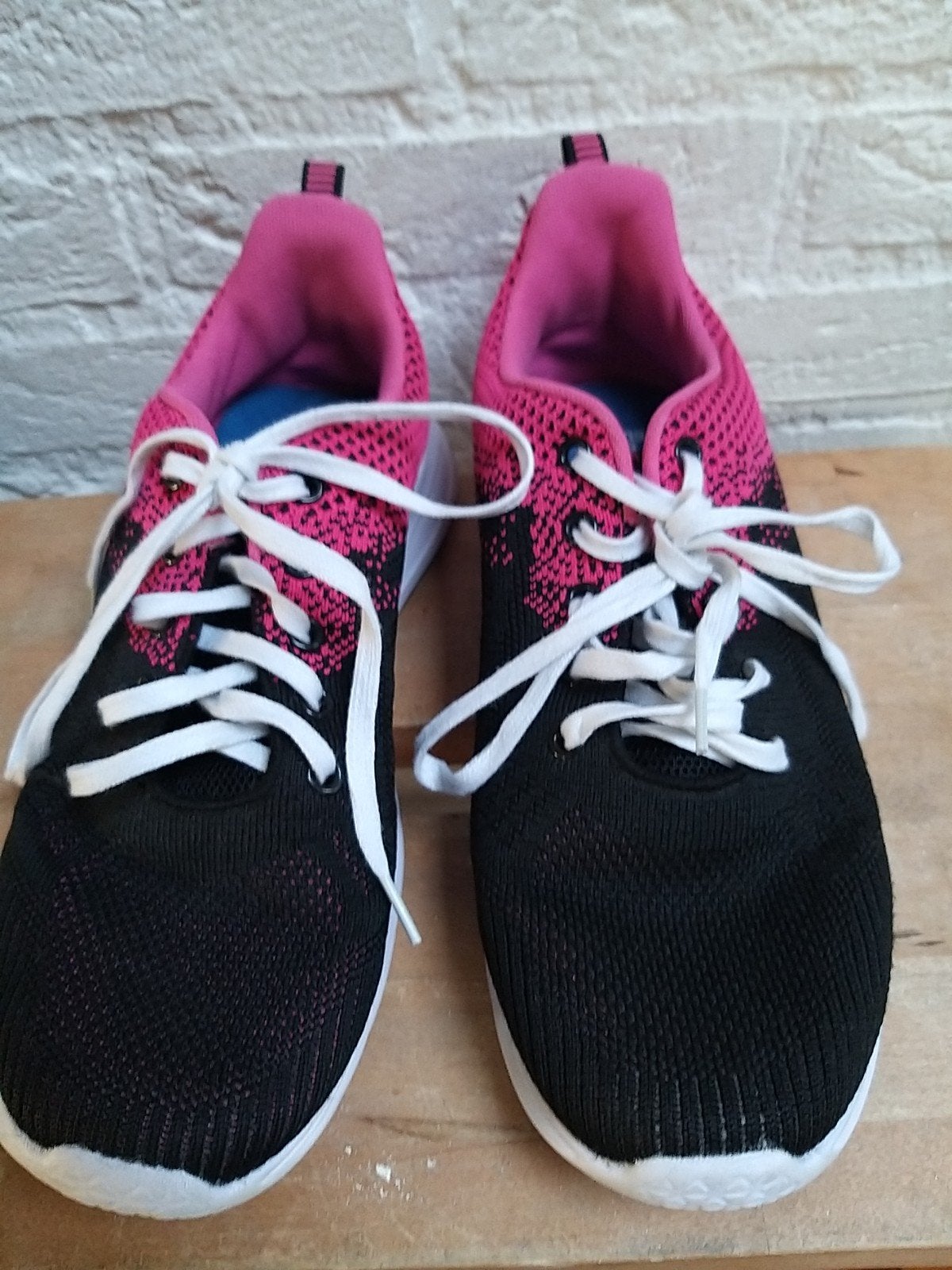 DAMES sportschoenen mt 40, Ophalen of Verzenden, Zo goed als nieuw, Overige typen, Overige merken