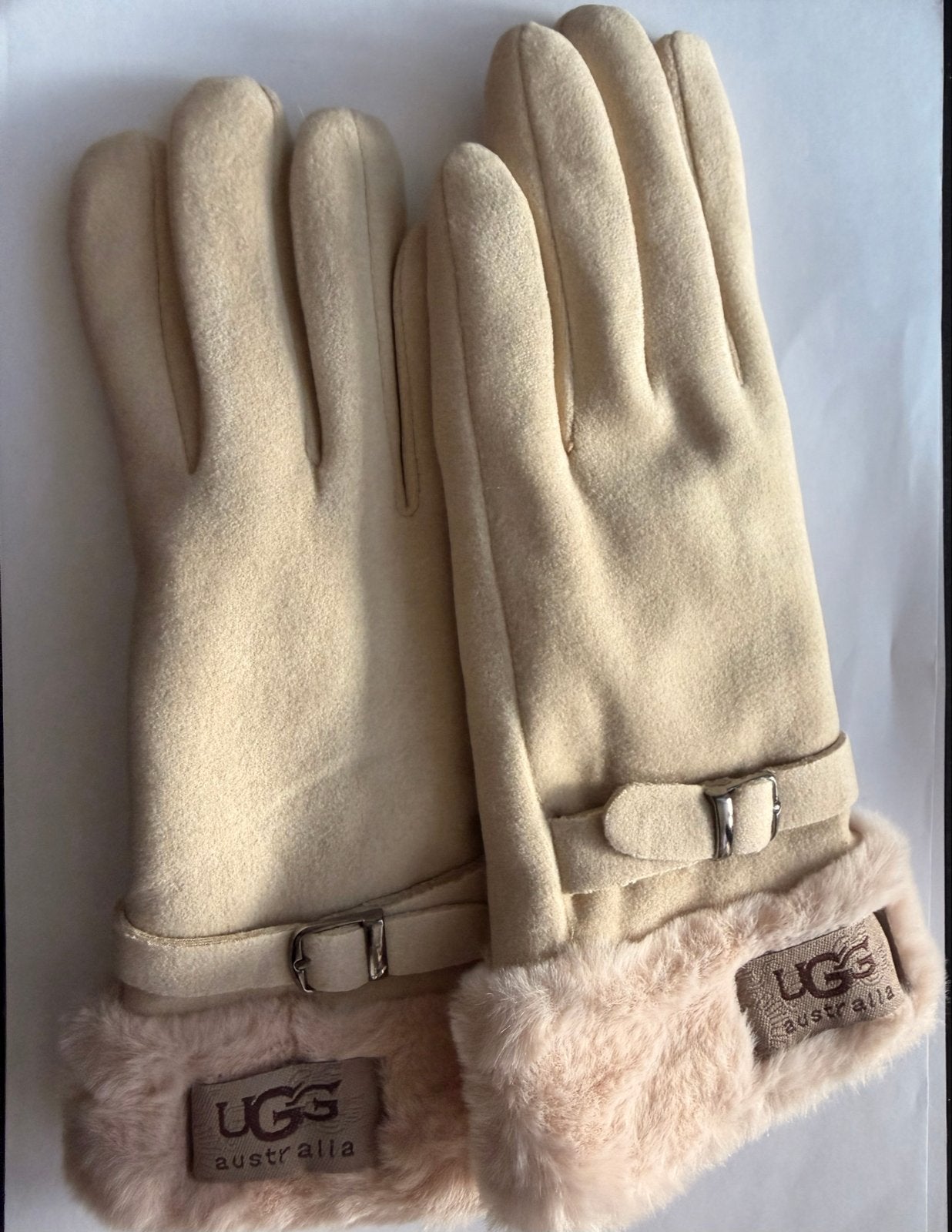 Uggs gevoerde beige handschoenen, Verzenden, Zo goed als nieuw, Handschoenen