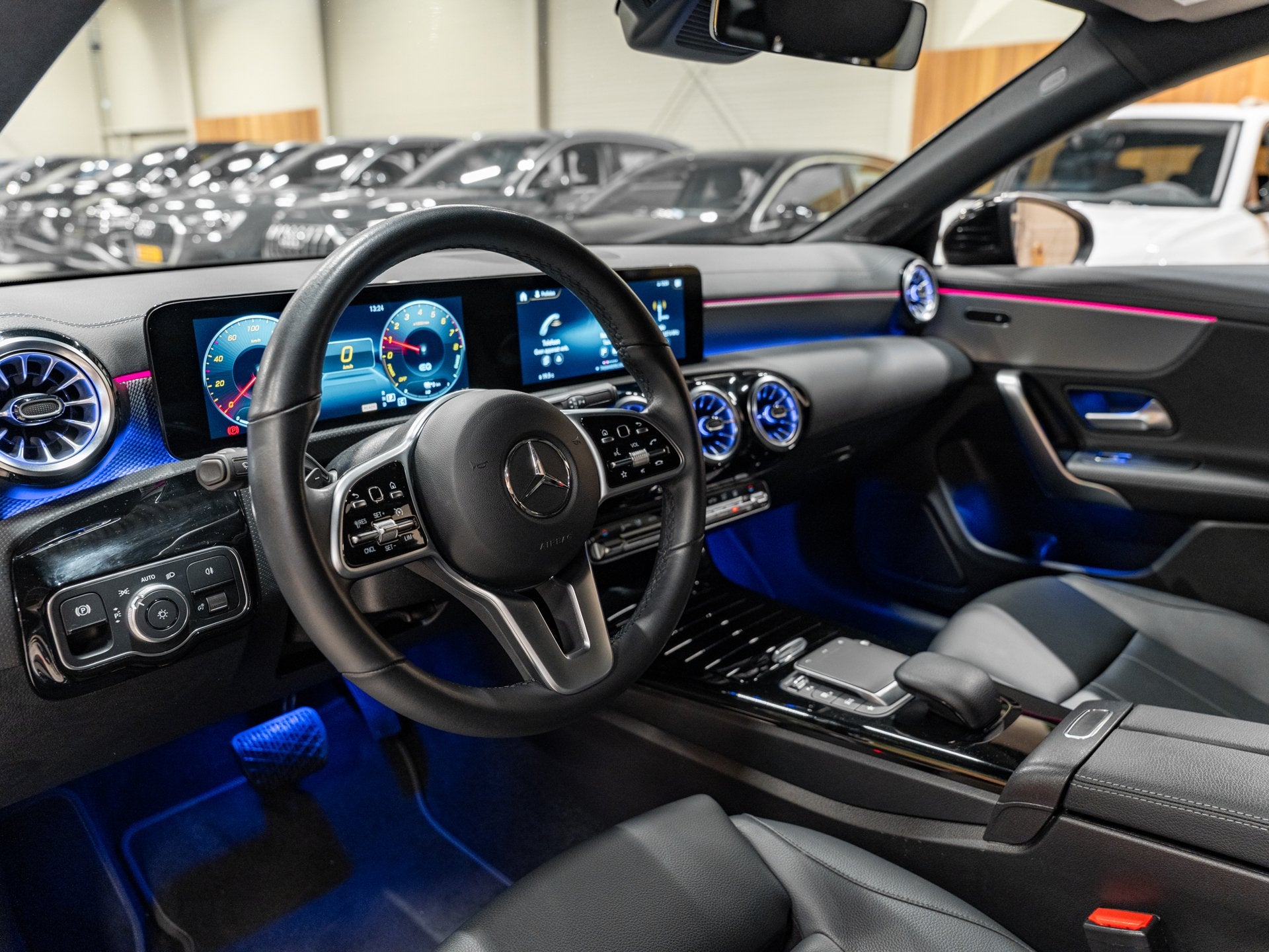 Mercedes-Benz CLA-klasse 250 e Luxury Line, AMG 18" Velg, Vo, Gebruikt, 4 cilinders, 15 kWh, Zwart