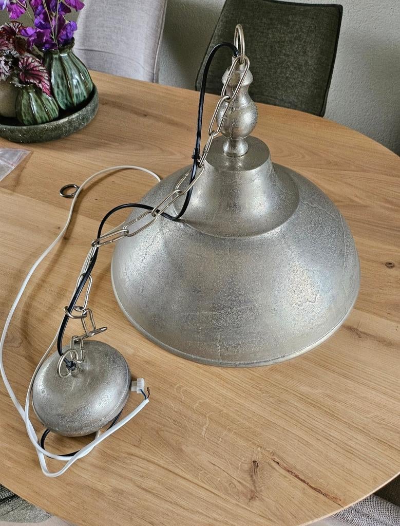 Zilverkleurige hanglamp eetkamer, grote fitting, Ophalen of Verzenden, Gebruikt, Metaal, Modern, Industrieel
