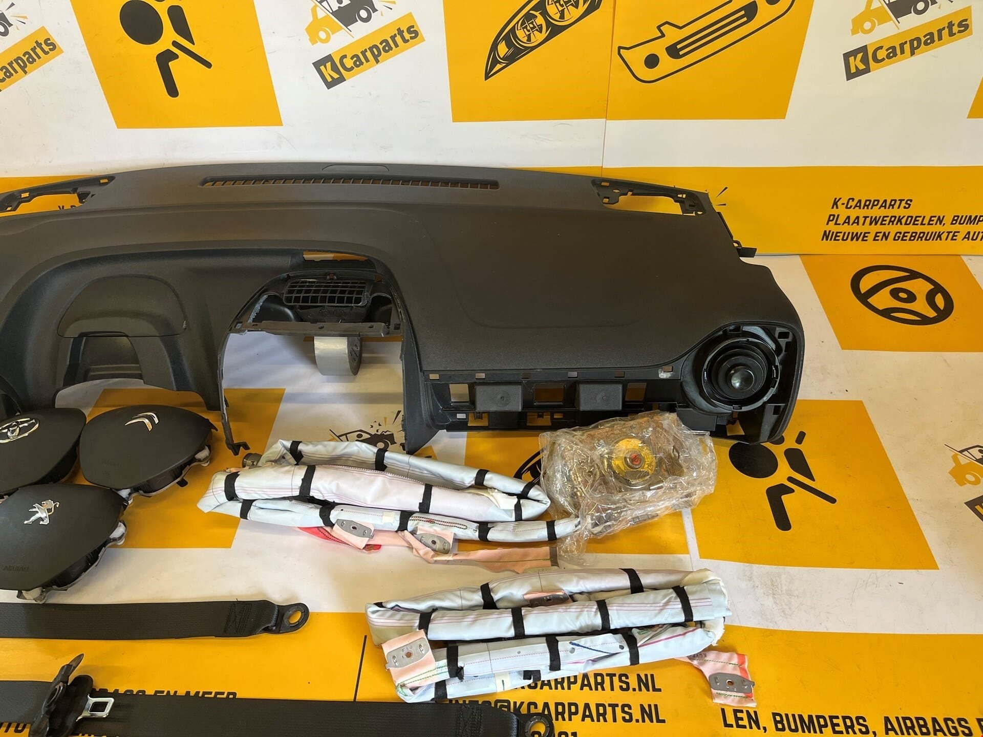 Airbag set 108 C1 Aygo 2014-2022 Compleet Dashboard set, Taurusavenue 1
2132 LS  Hoofddorp, NL, Gebruikt, Contact.group@renault.com