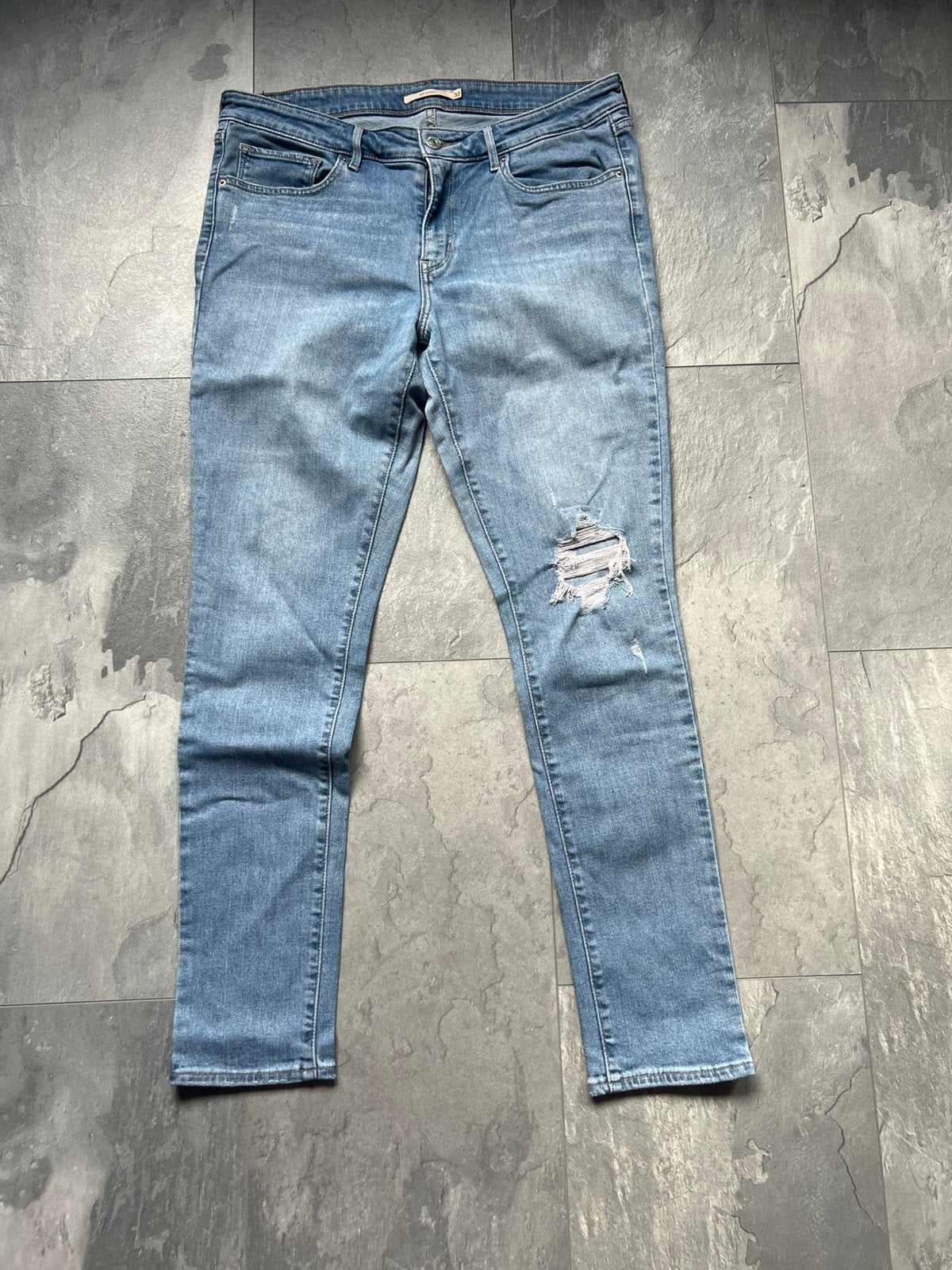 Levis skinny 32/30, Ophalen of Verzenden, Zo goed als nieuw, Blauw, W30 - W32 (confectie 38/40)