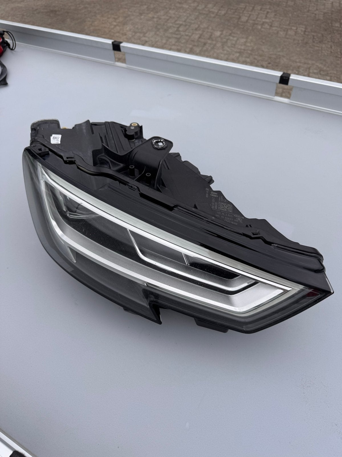 Audi A3 8V LED Koplamp Rechts Valeo 8V0941034C, Auto-onderdelen, Verlichting, Ophalen of Verzenden, Gebruikt, Audi