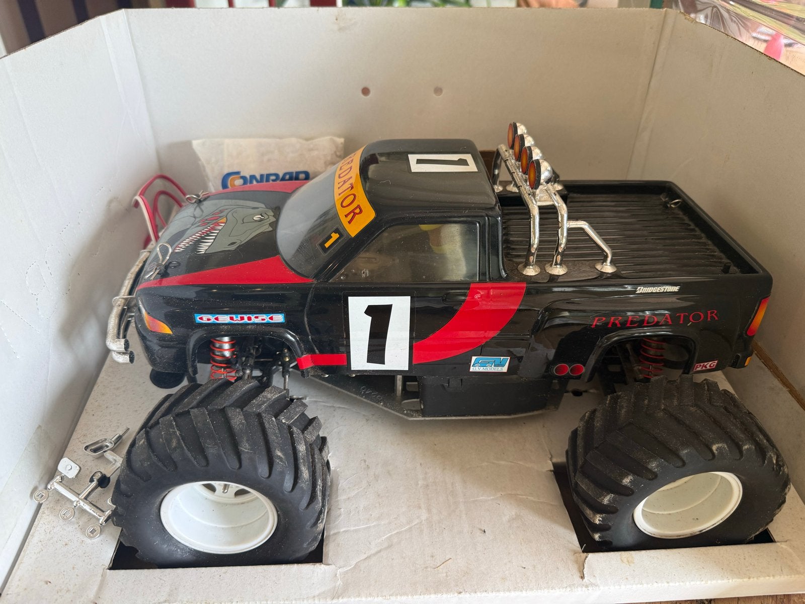 Conrad Electronic Monster Truck Predator RC Auto, Ophalen, Benzine, Auto offroad, Zo goed als nieuw
