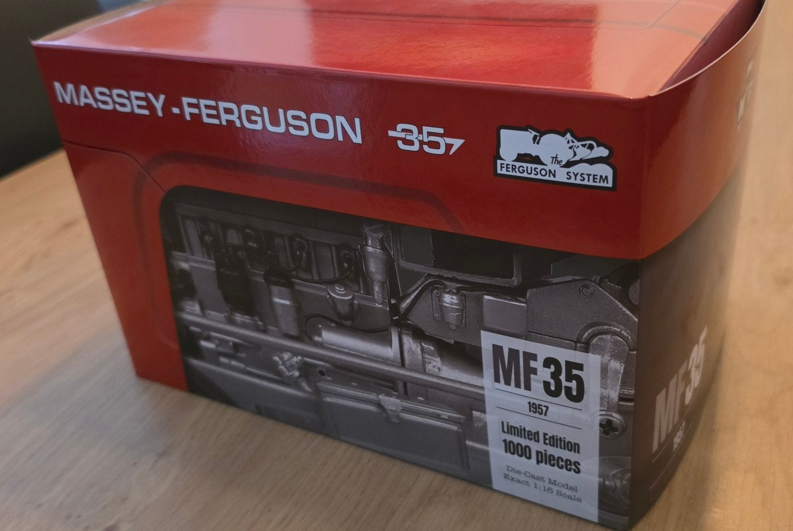 Universal Hobbies MF 35 1.16, Ophalen, Nieuw, Tractor of Landbouw, Universal Hobbies
