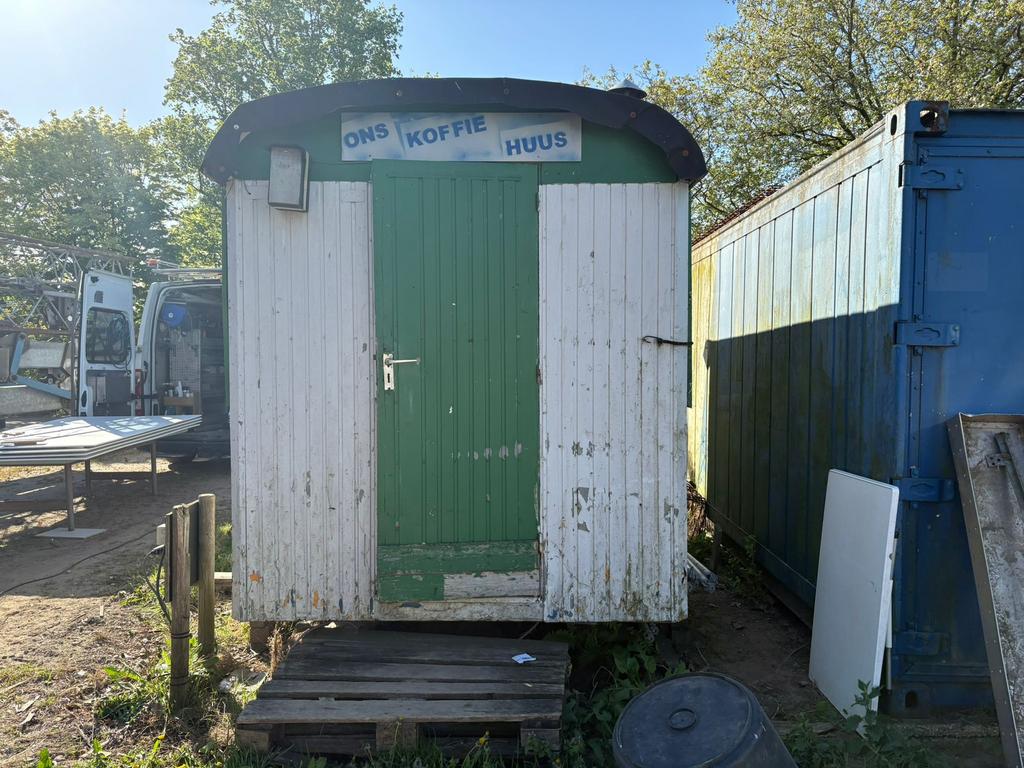 Schaftkeet, bouwkeet, schaftwagen met toilet, Ophalen, Gebruikt, Schuur