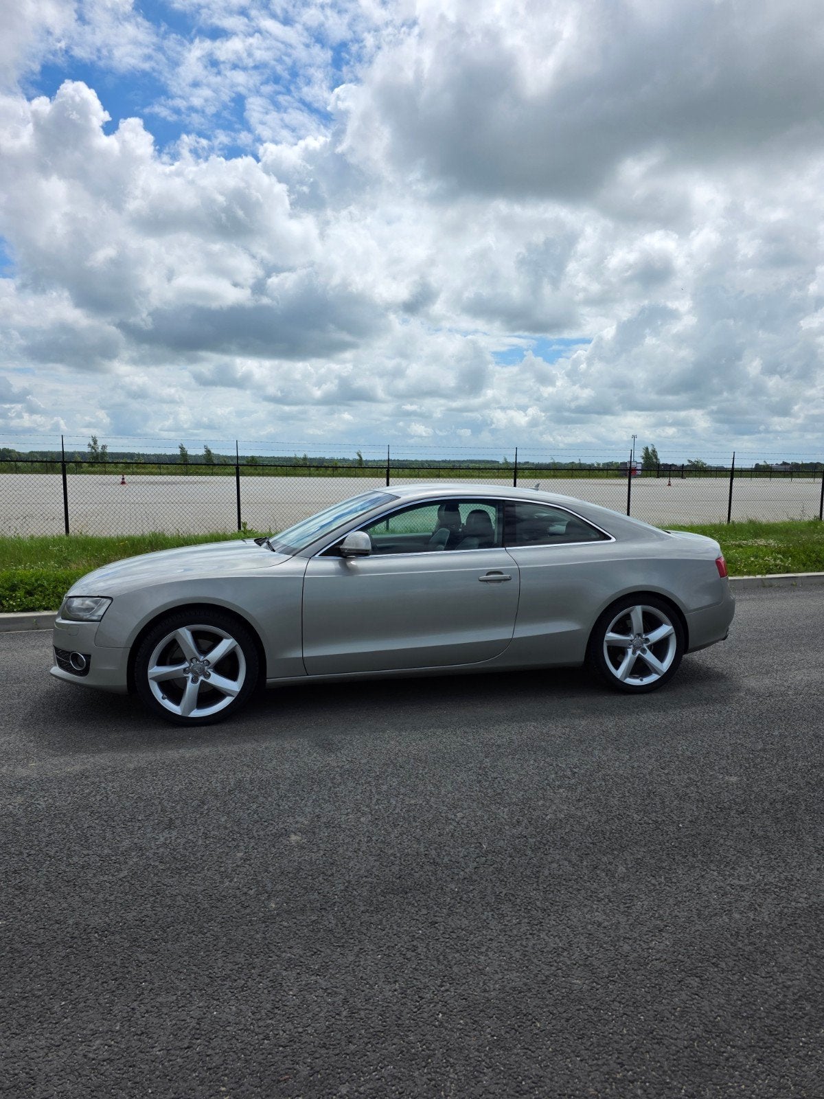 Audi A5 1.8 Tfsi 125KW Coupe Multitronic 2008 Grijs, Auto's, Audi, Voorwielaandrijving, Zwart, 4 cilinders, 4 stoelen