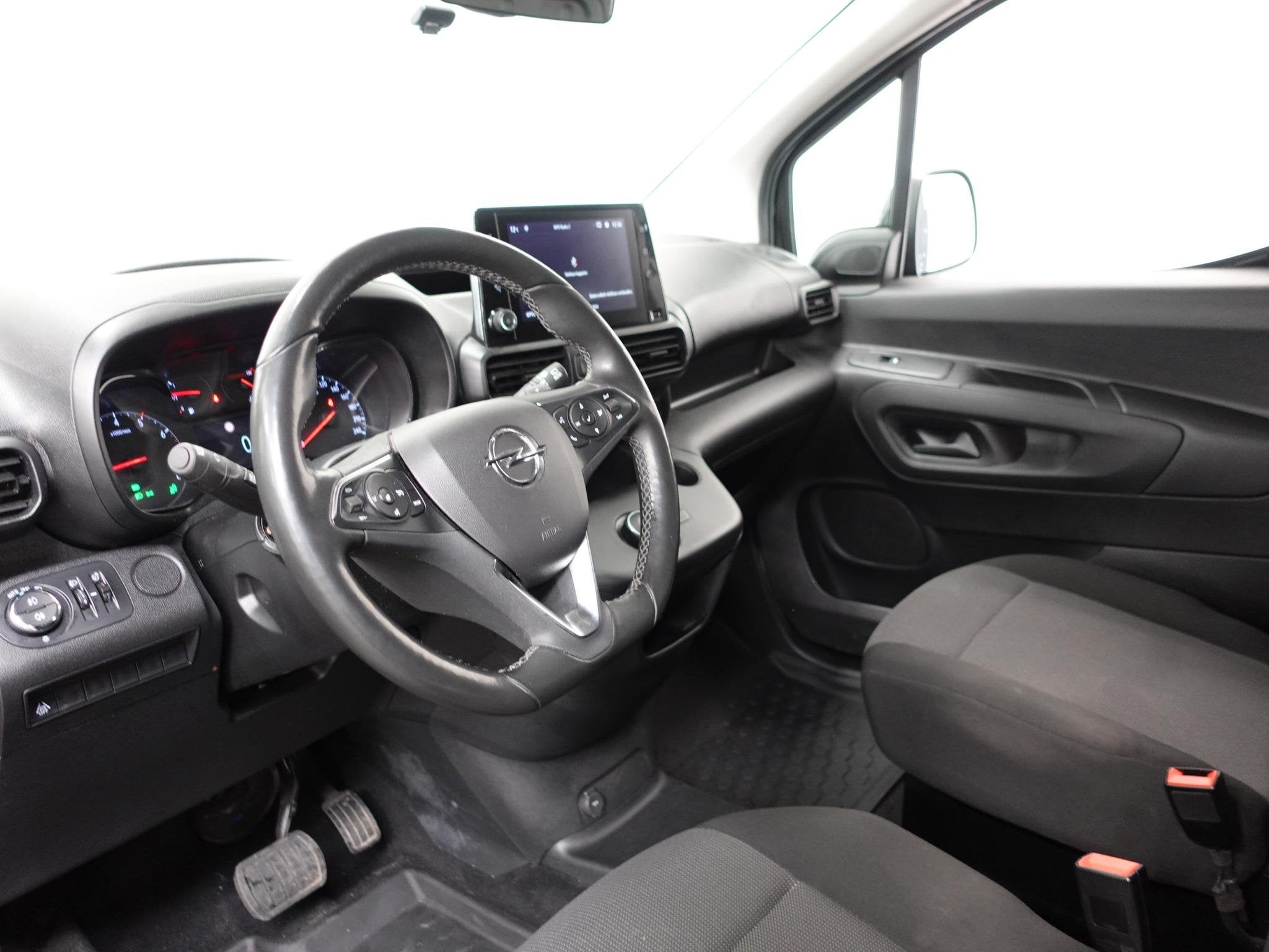 Opel Combo 1.5D 130PK L2H1 Edition Automaat Airco Navigatie, Stof, Gebruikt, Euro 6, 4 cilinders
