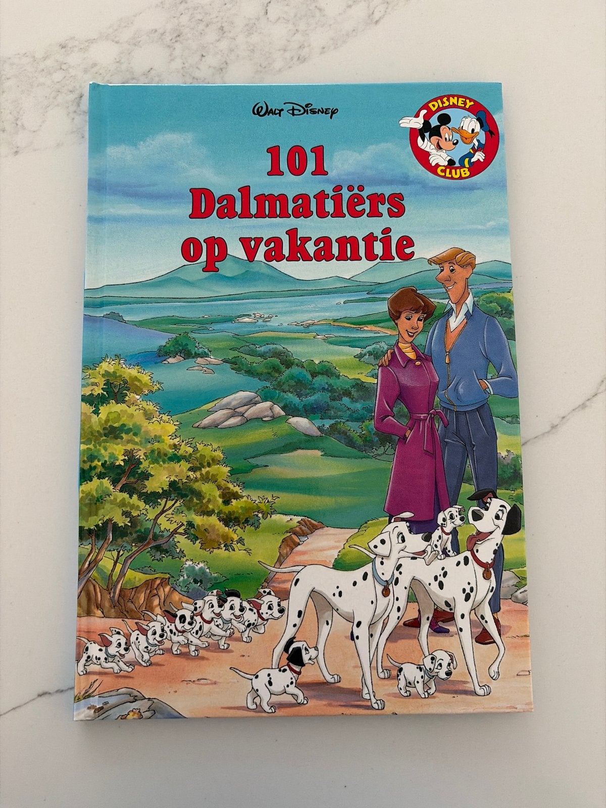 Disney Boek: 101 Dalmatiërs op Vakantie, Ophalen of Verzenden, Zo goed als nieuw, Sprookjes