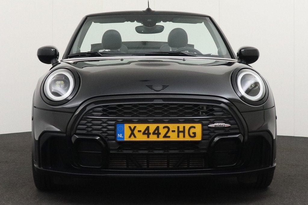 MINI Cabrio 136 PK Aut. Cooper JCW-Pakket Climate Leder Came, 136 pk, Gebruikt, 4 stoelen, Zwart