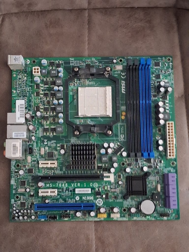 MSI - MS-7646 ver 1.0 - moederbord, Verzenden, DDR3, Zo goed als nieuw, Micro-ATX