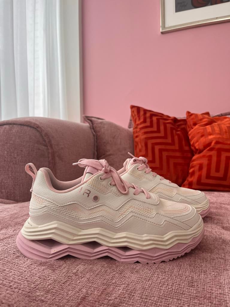 Iro Wave Basket Sneakers Wit/Roze - Zo goed als nieuw, Kleding | Dames, Schoenen, Verzenden, Zo goed als nieuw, Wit, Sneakers of Gympen