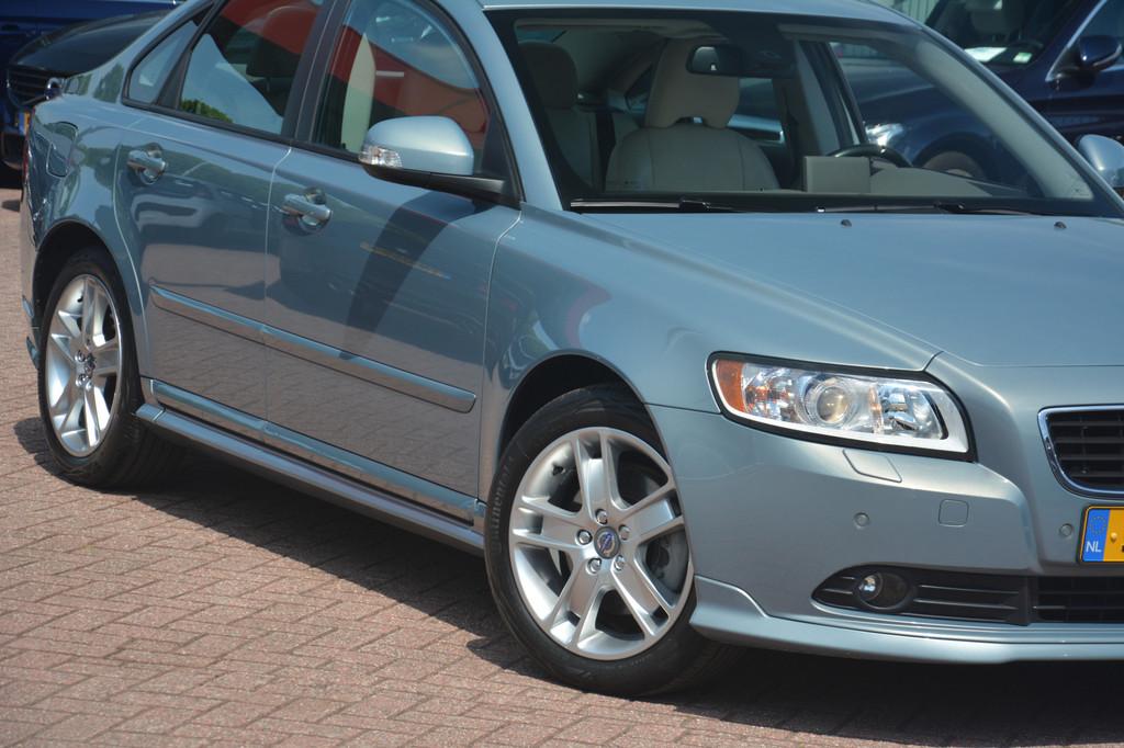 Volvo S40 2.4i Edition II | Navigatie | Clima | Cruise-contr, Voorwielaandrijving, Gebruikt, Parkeersensor, 700 kg