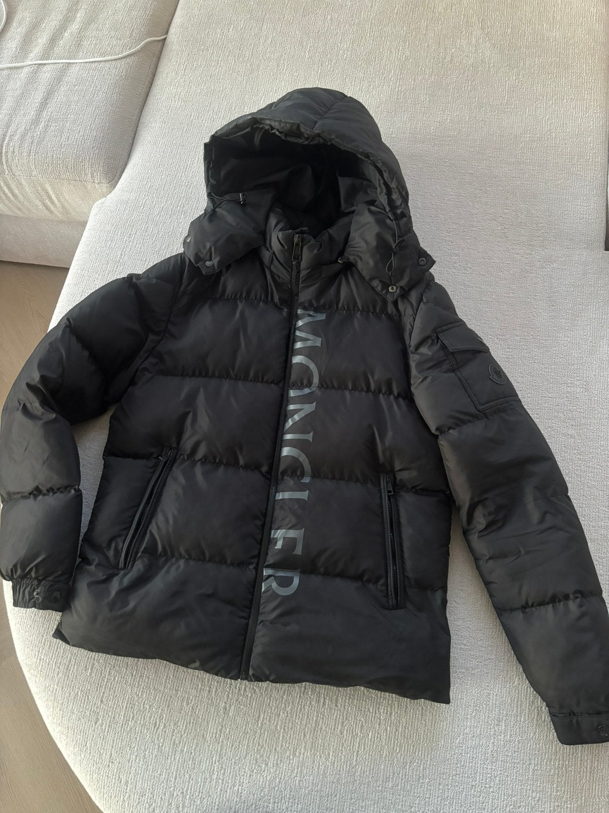 Moncler Maures jas maat M, Maat 48/50 (M), Zwart, Ophalen of Verzenden, Zo goed als nieuw