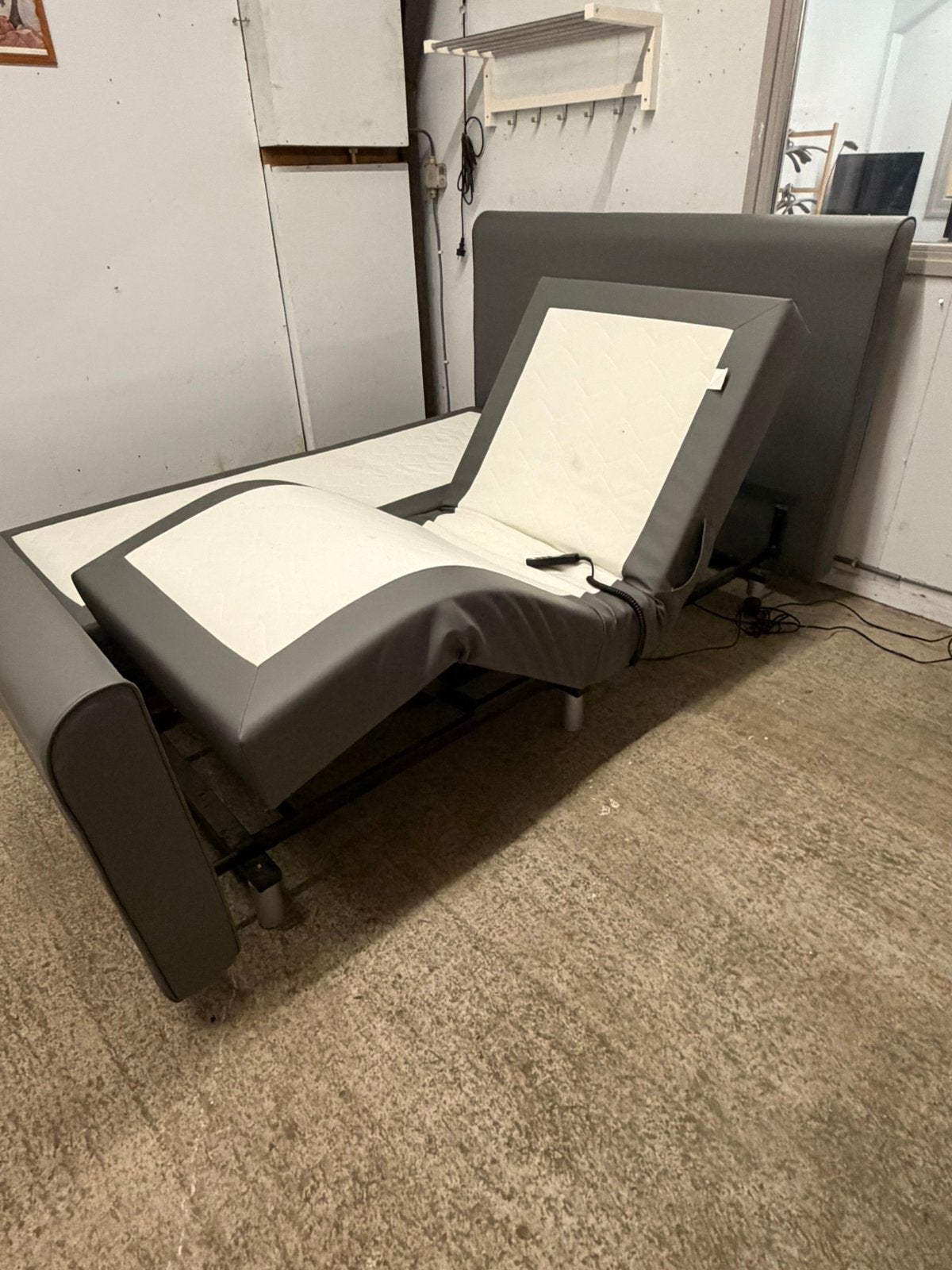 2 persoons elektrische boxspring inclusief matrassen 160/200, Ophalen, ., Wit, Tweepersoons