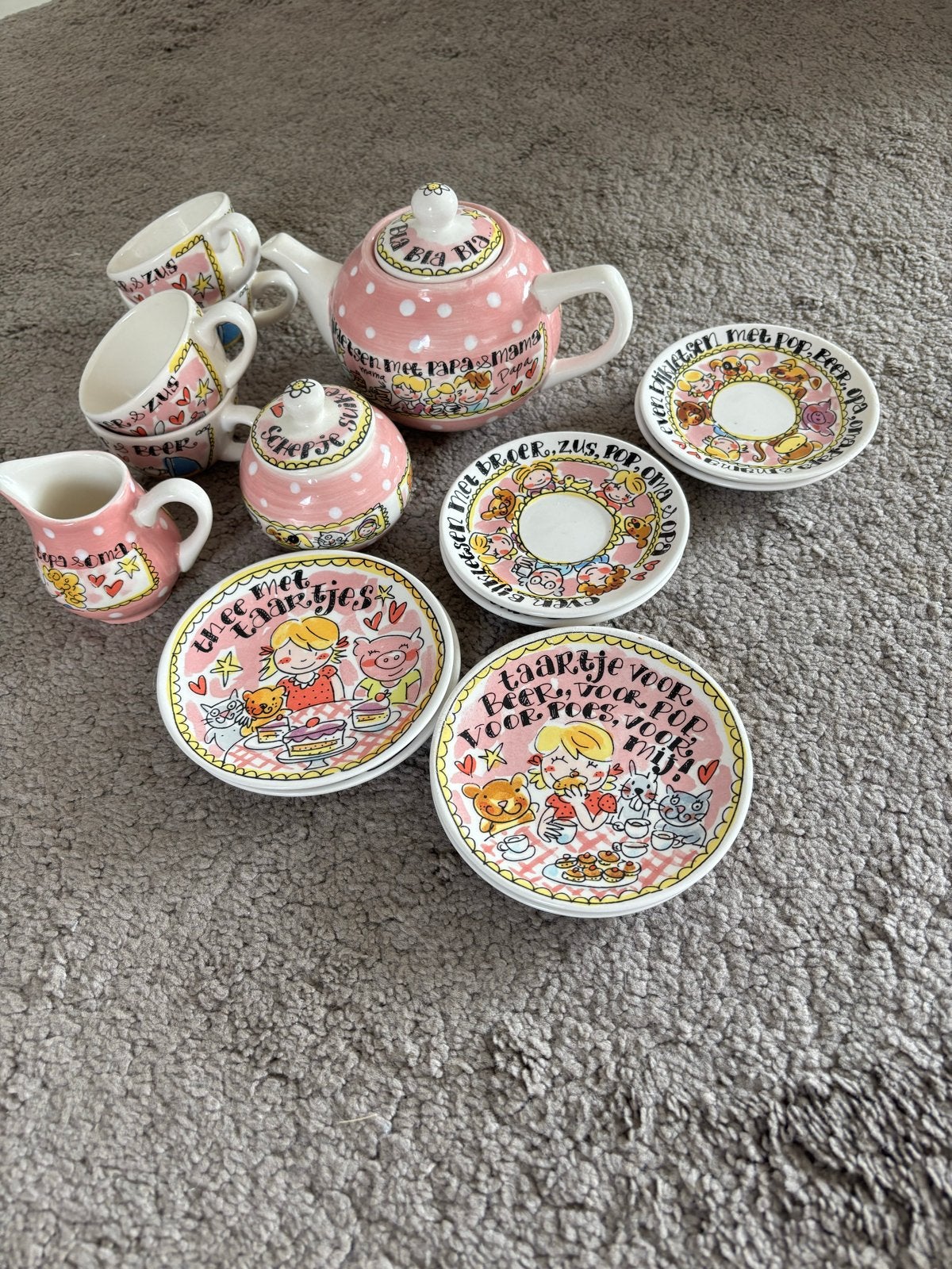 Kinderservies Blond Amsterdam - Zo goed als nieuw, Ophalen, Zo goed als nieuw, Jongen of Meisje