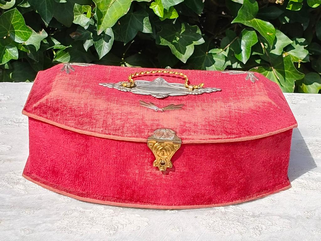 Oud naaidoosje, Ophalen of Verzenden
