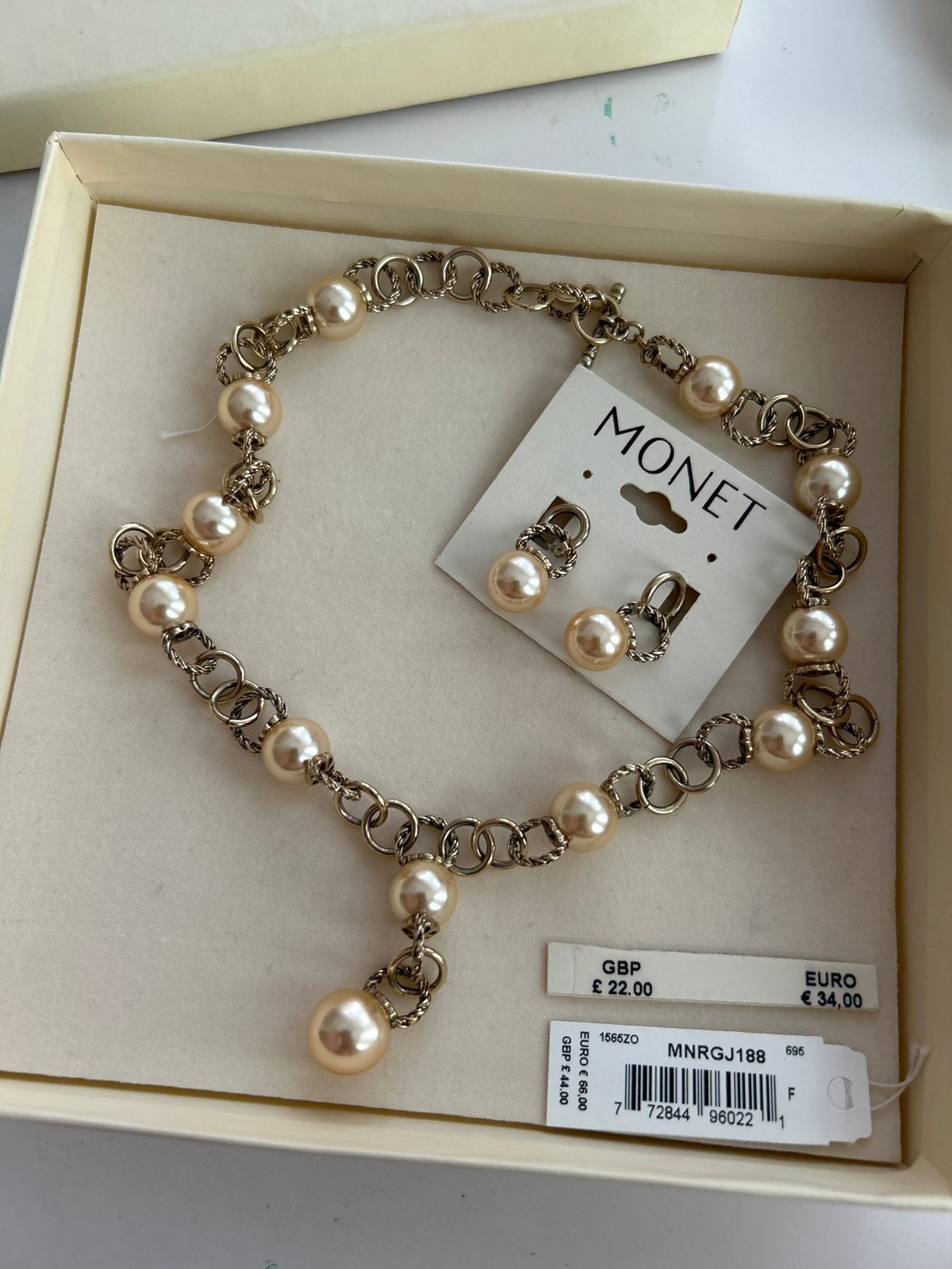 Monet ketting en oorbellen set met parels, Sieraden, Tassen en Uiterlijk, Ophalen of Verzenden, Nieuw, Goud, Overige materialen