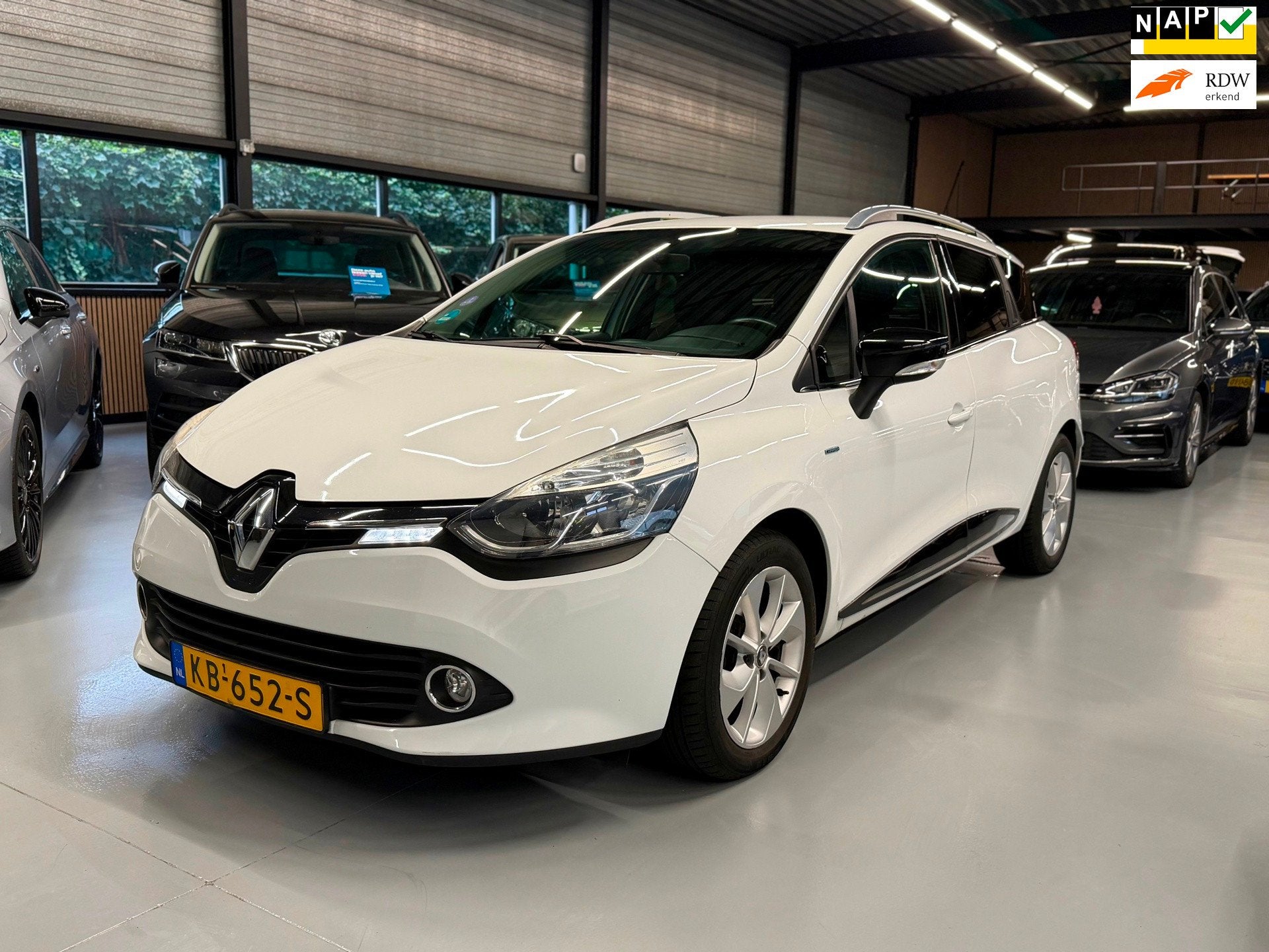 Renault Clio Estate 0.9 TCe Limited Airco l Navi l Cruise l