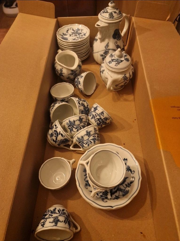 Blue Danube Japan thee servies. Meissen Blue Onion. Blauw/wi, Antiek en Kunst, Antiek | Servies compleet, Ophalen of Verzenden