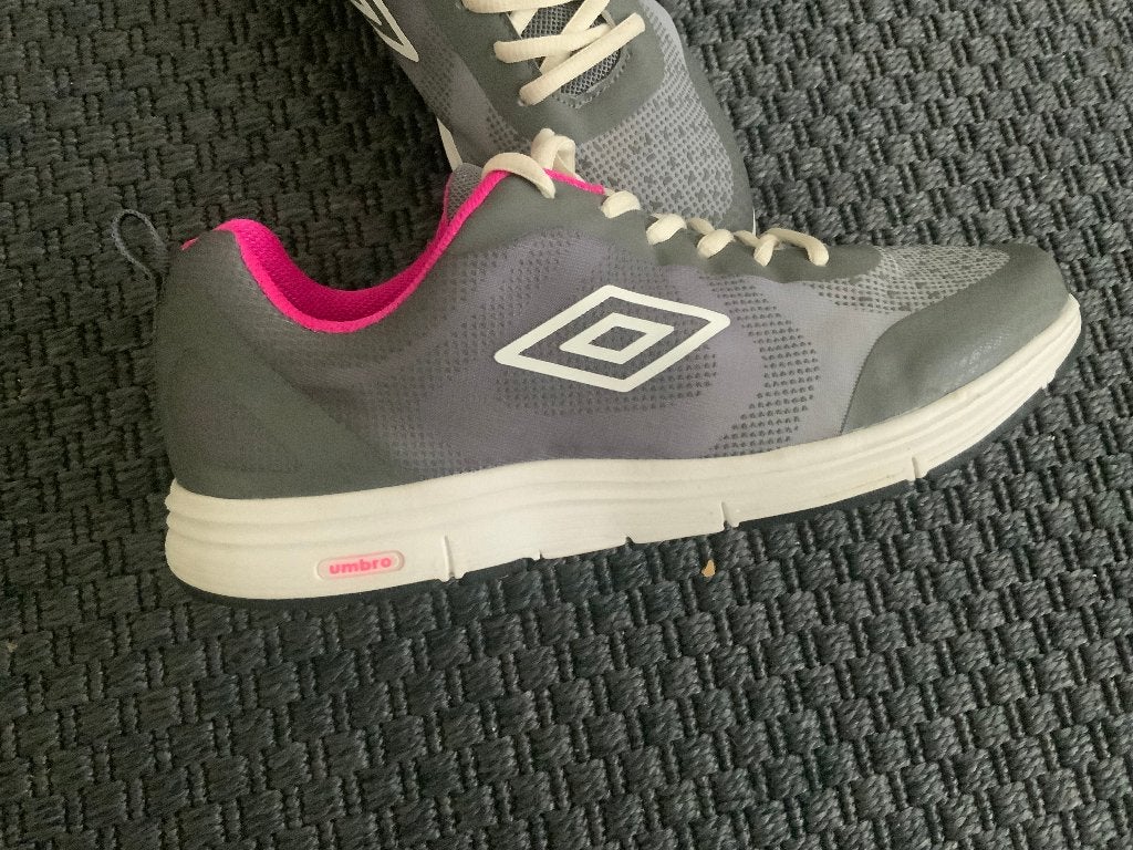 Umbro Honiara Runners Dames umfl0018 Schoenen Maat 41, Kleding | Dames, Schoenen, Umbro, Ophalen of Verzenden, Roze, Sneakers of Gympen