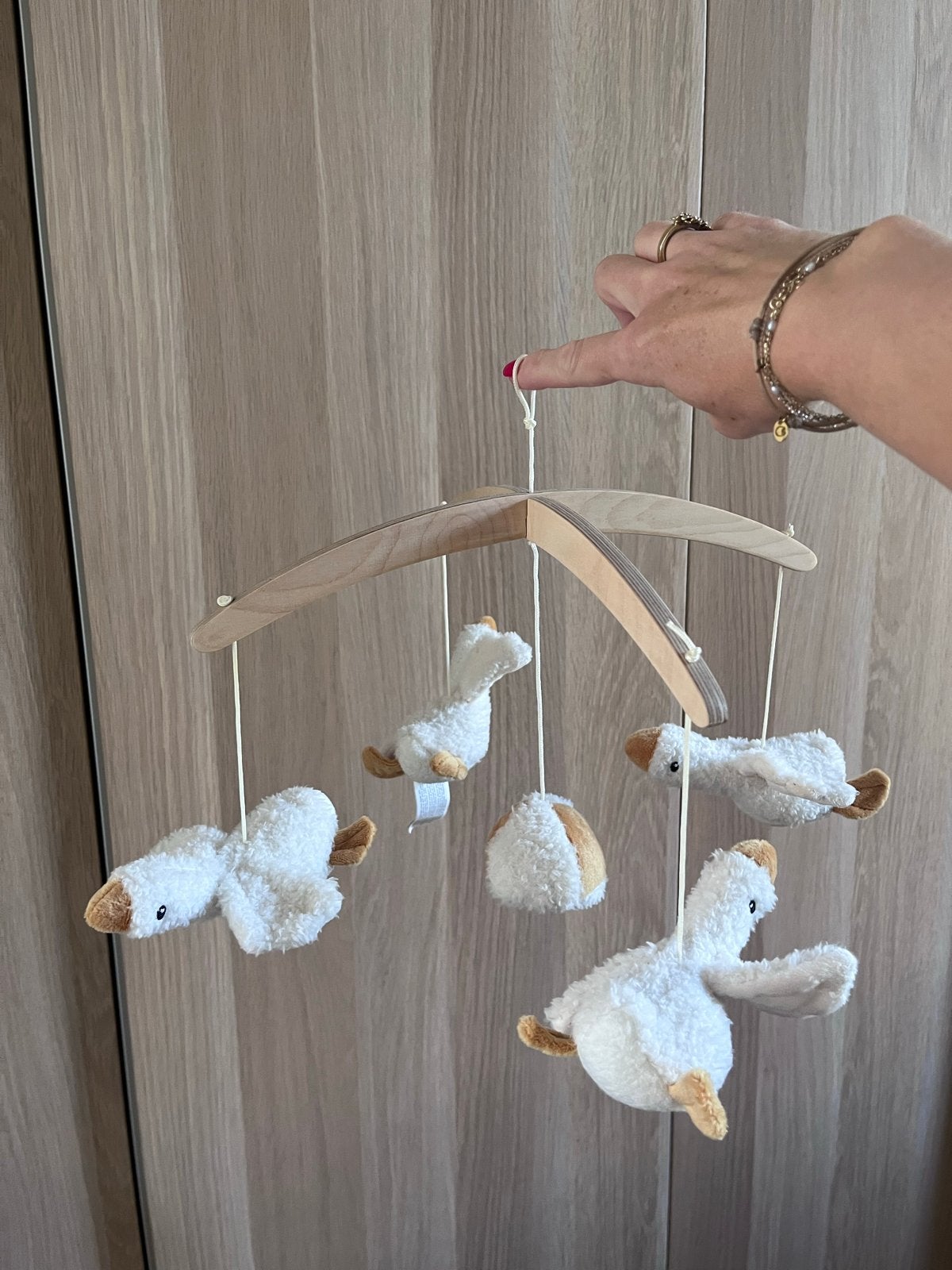 Little Dutch houten baby mobiel met schattige witte gansjes, Ophalen, Zo goed als nieuw, Mobiel