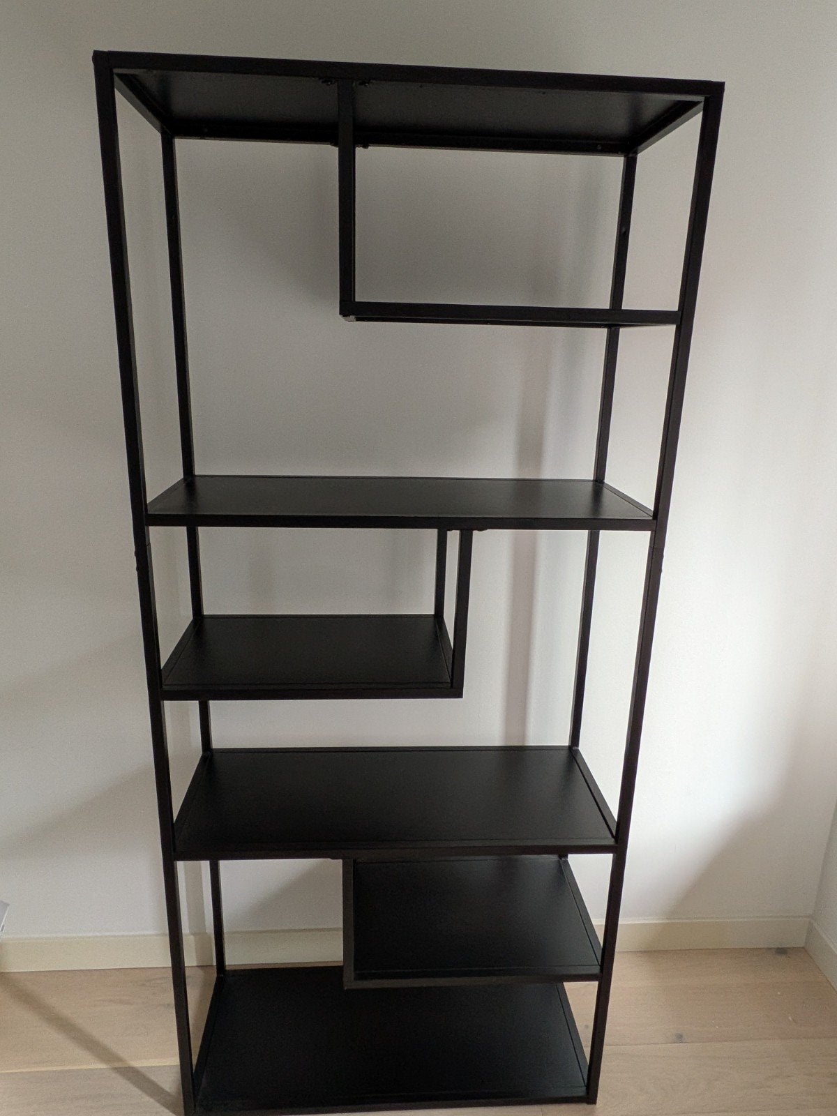 Zwart metaal kast van Woood Teun (188x85x35cm), Huis en Inrichting, Kasten | Boekenkasten, Ophalen, 50 tot 100 cm, Zo goed als nieuw