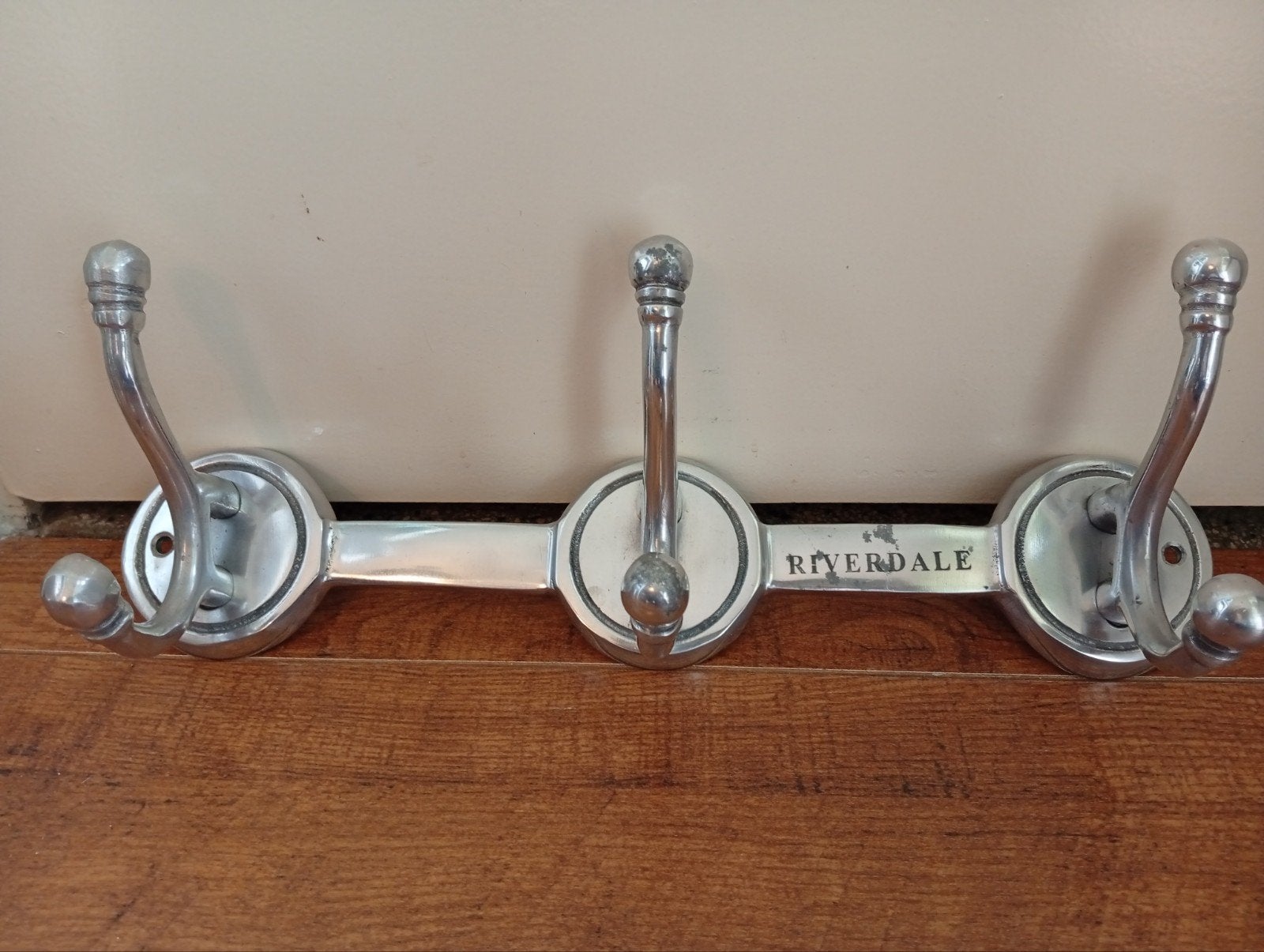 Riverdale Wandkapstok met 3 Haken - Metaal, Huis en Inrichting, Wandkapstok, Ophalen of Verzenden, Zo goed als nieuw, Minder dan 100 cm