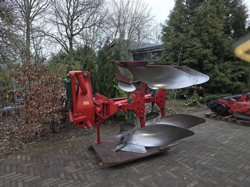Kverneland ploeg, Zakelijke goederen, Ophalen, Grondbewerking