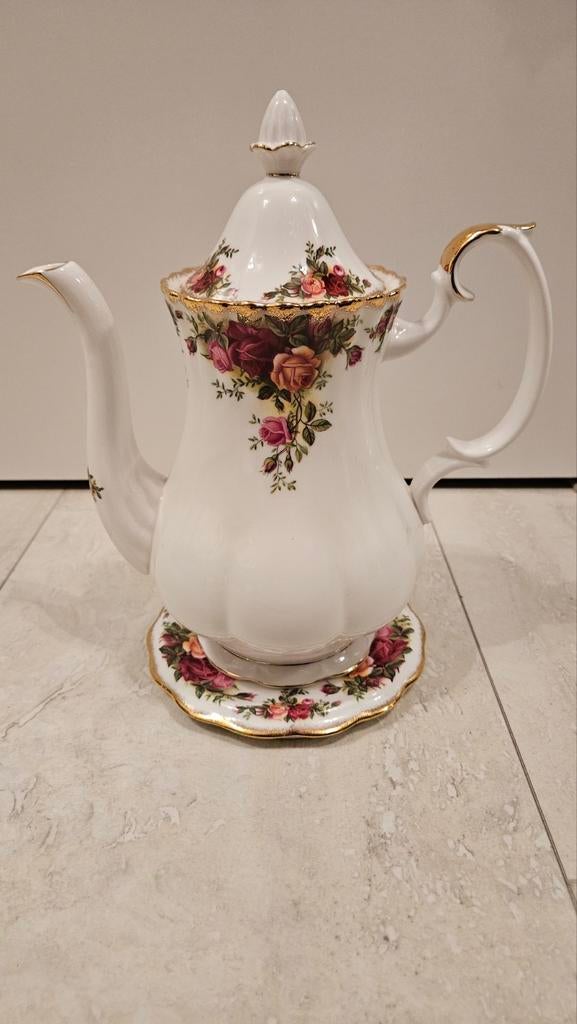 Royal Albert Old Country Roses koffiepot koffiekan, Antiek en Kunst, Antiek | Servies los, Ophalen of Verzenden