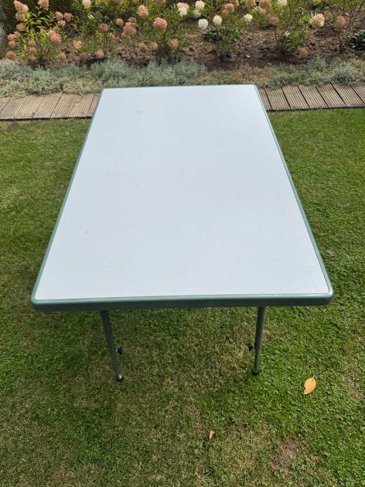 Handige campingtafel - opvouwbaar en stevig, Ophalen of Verzenden, Gebruikt, Campingtafel
