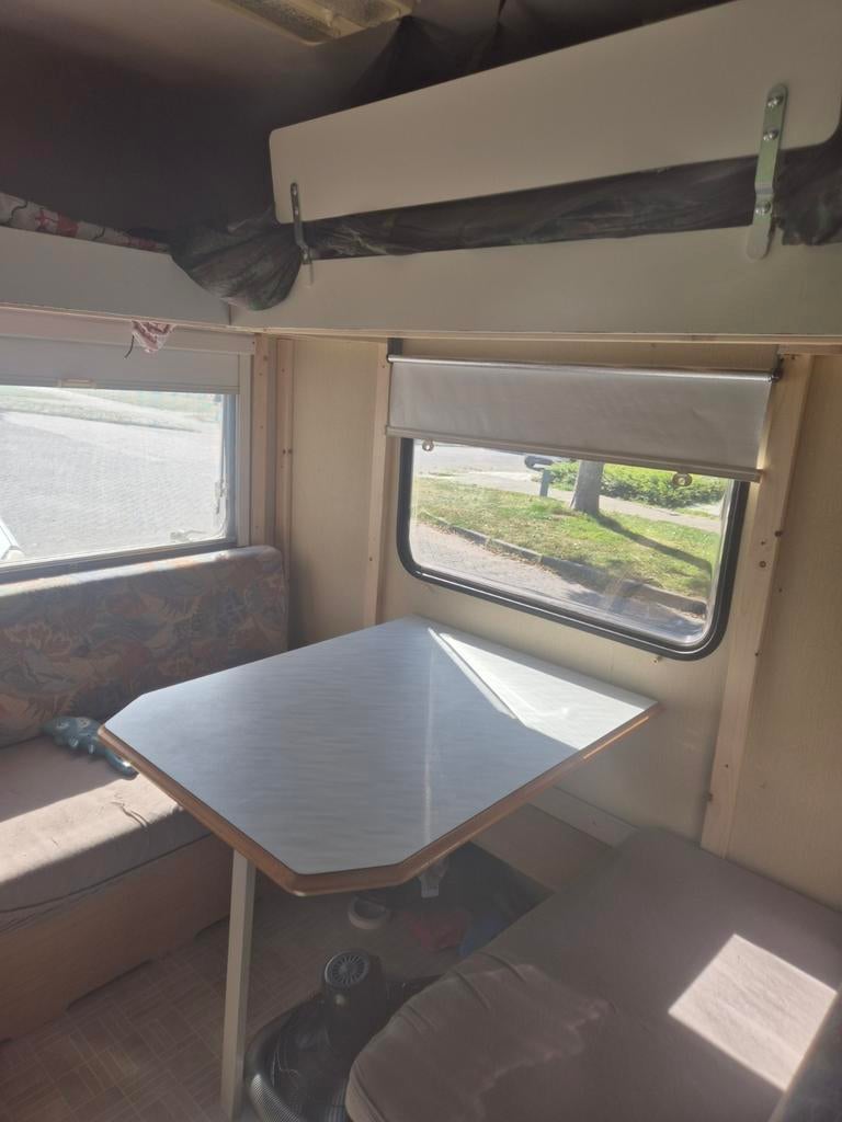Mooie 4/5 persoons chateau stapelbedje., Caravans en Kamperen, Chateau, Rondzit, Particulier, Luifel
