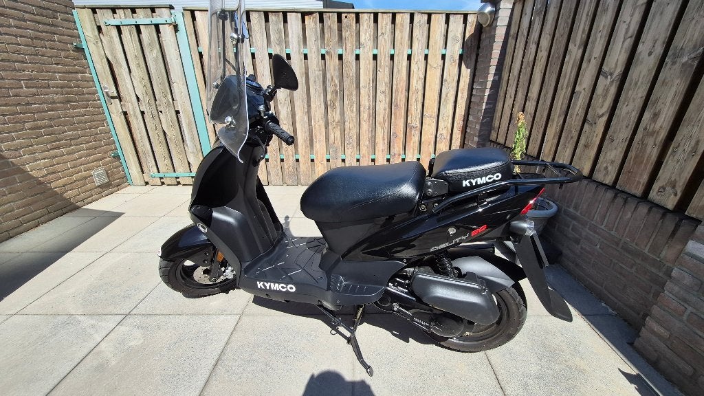 Kymco Agility 4T 50 brommer  /  snorfiets zgan 6677 km teab, Fietsen en Brommers, Brommers | Crossbrommers, Zo goed als nieuw