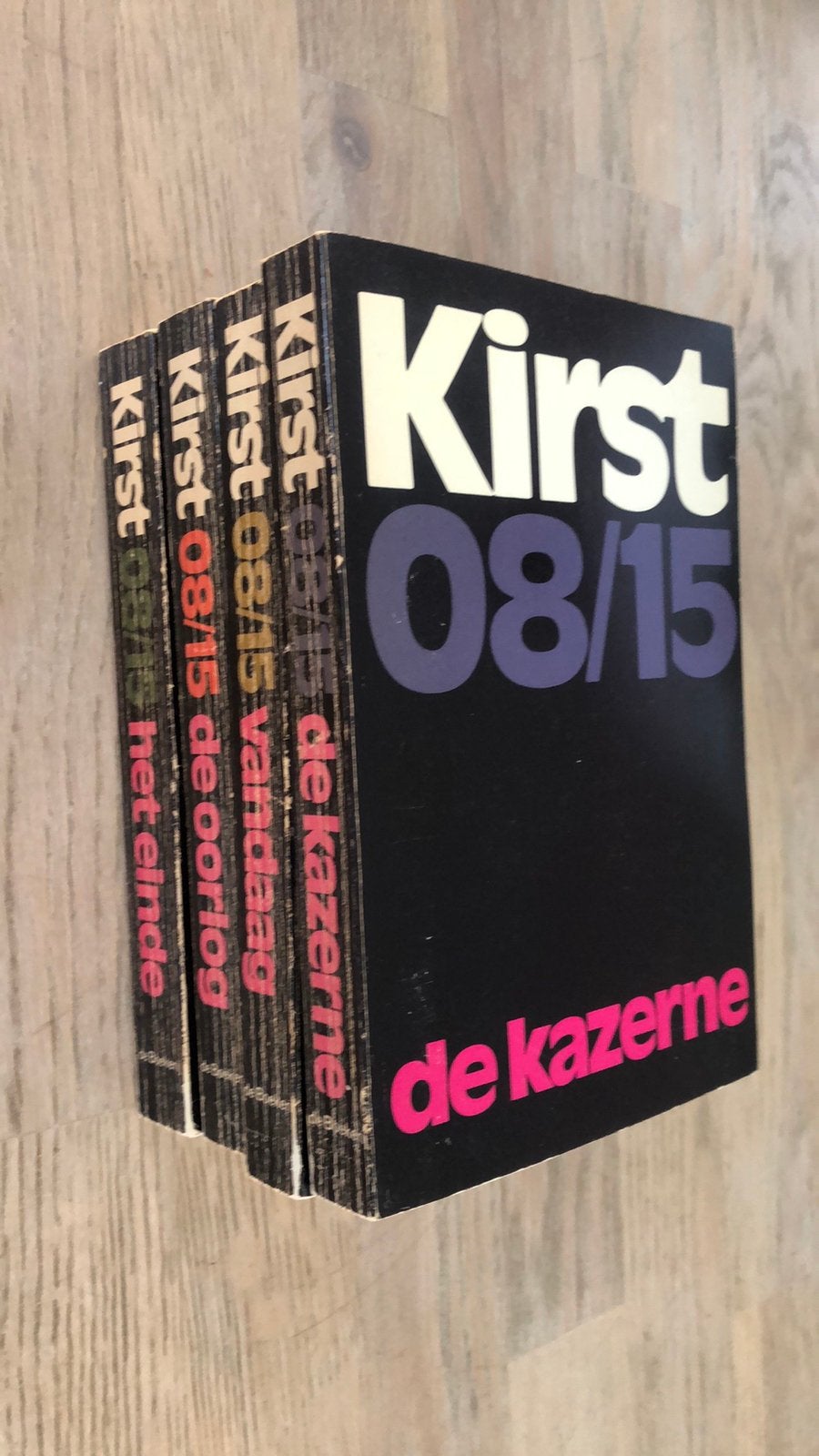 Boekenreeks 4 delen Hans Helmut Kirst, Ophalen of Verzenden, Tweede Wereldoorlog