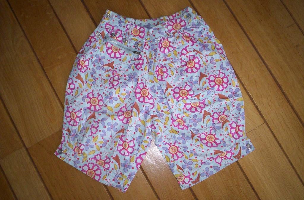 OILILY bermuda licht blauw bloemen maat 116, Broek, Meisje, Oilily, Ophalen of Verzenden