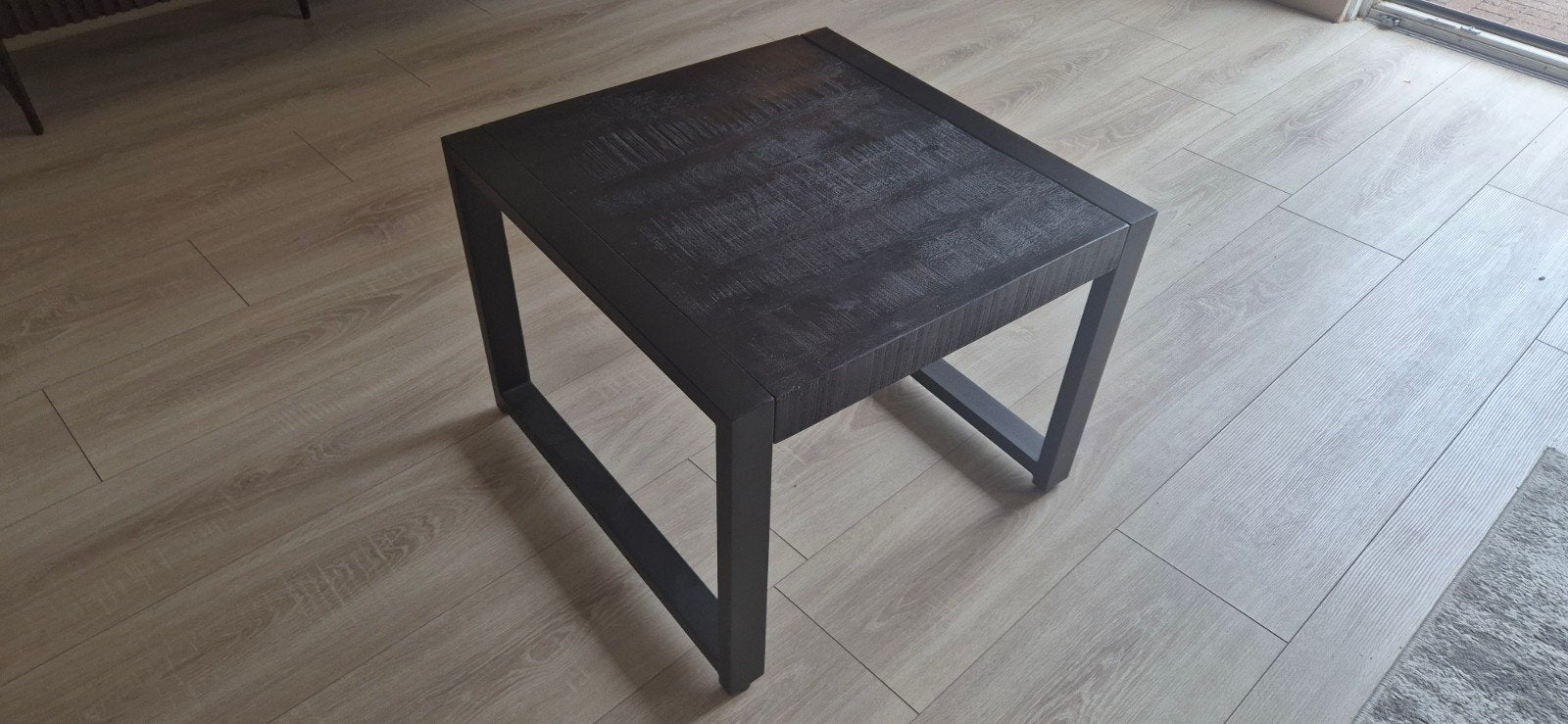 Salontafel, Vierkant, Zo goed als nieuw, Hout, 55 tot 75 cm