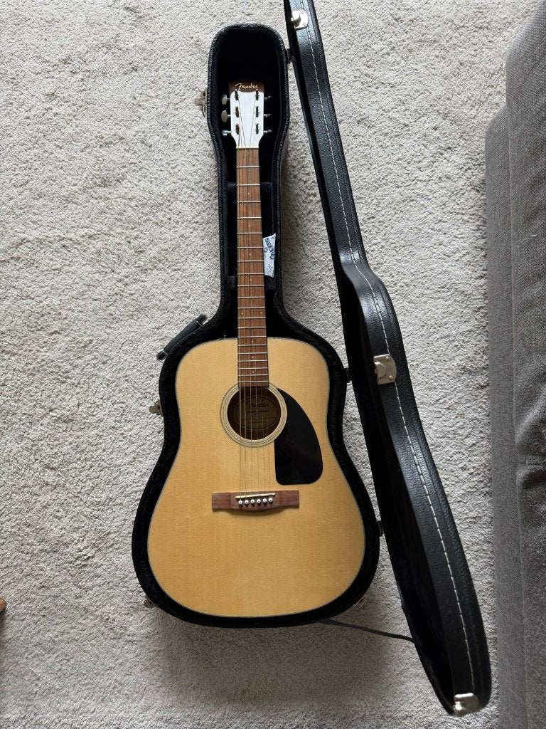Acoustic Guitar - Fender, Ophalen of Verzenden, Zo goed als nieuw, Western- of Steelstringgitaar, Met koffer