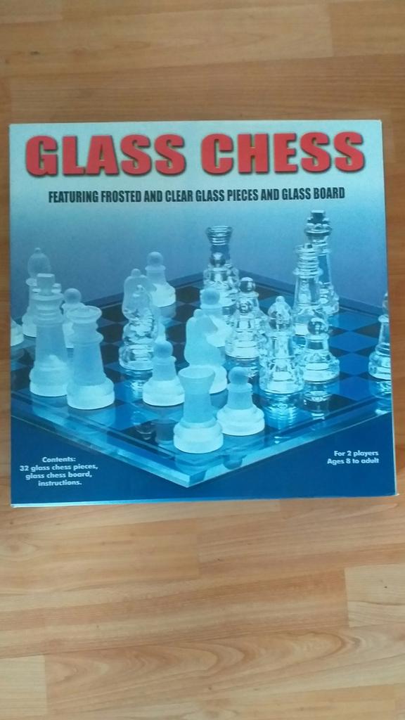 Schaakspel van glas, Ophalen, Nieuw