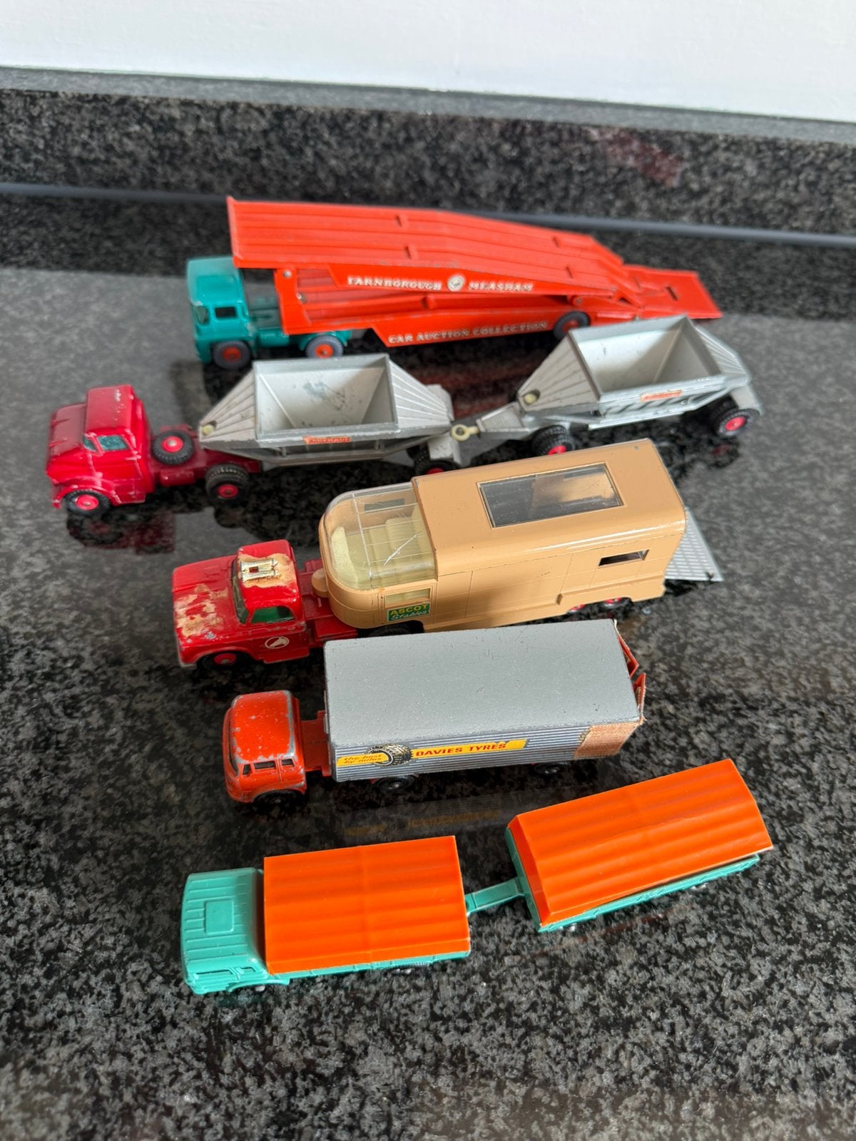 Diverse model autos van matchbox vrachtwagens trucks, Overige merken, Gebruikt, 1:50 of kleiner, Ophalen of Verzenden
