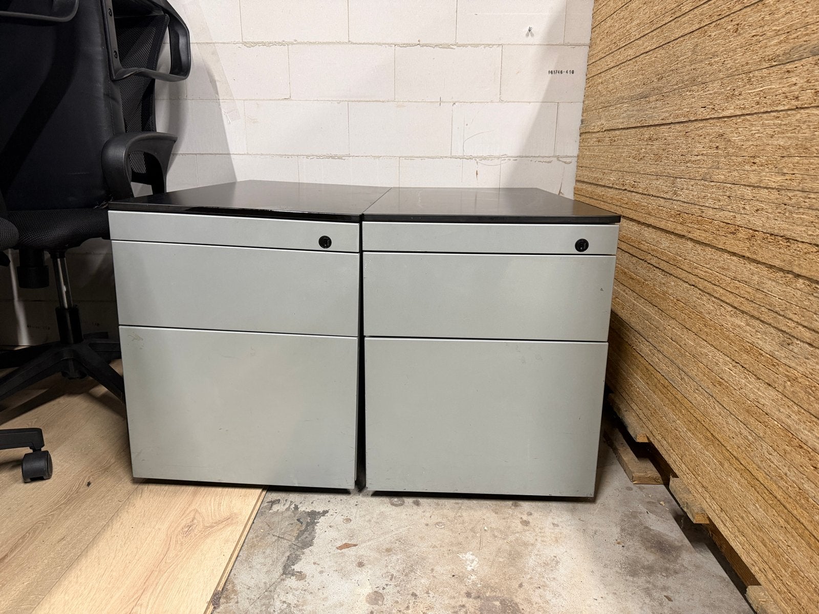 Set van 2 ladeblokken - Grijs/Zwart, Minder dan 50 cm, 75 cm of meer, Ophalen of Verzenden, Zo goed als nieuw