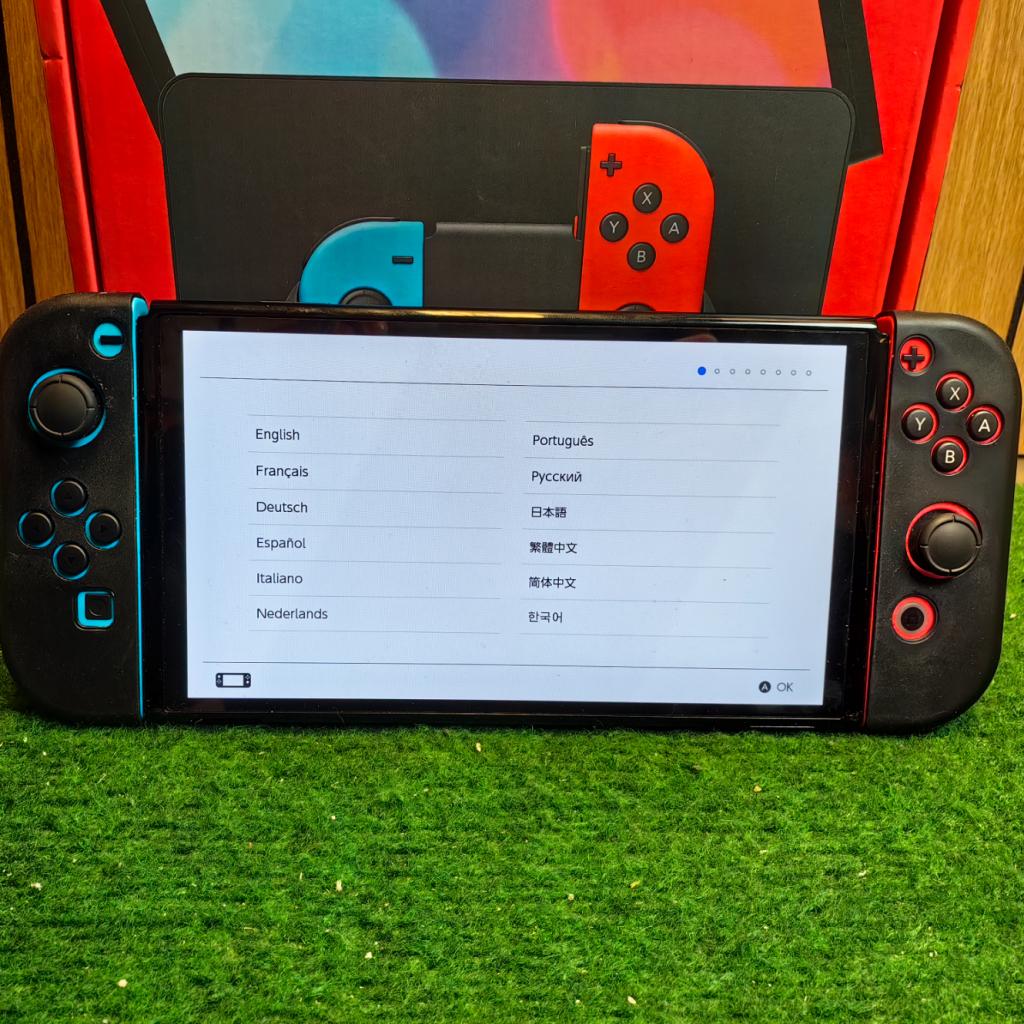 Nintendo Switch OLED Spelcomputer - In Nette Staat, Spelcomputers en Games, Spelcomputers | Nintendo Switch, Nintendo, Zo goed als nieuw