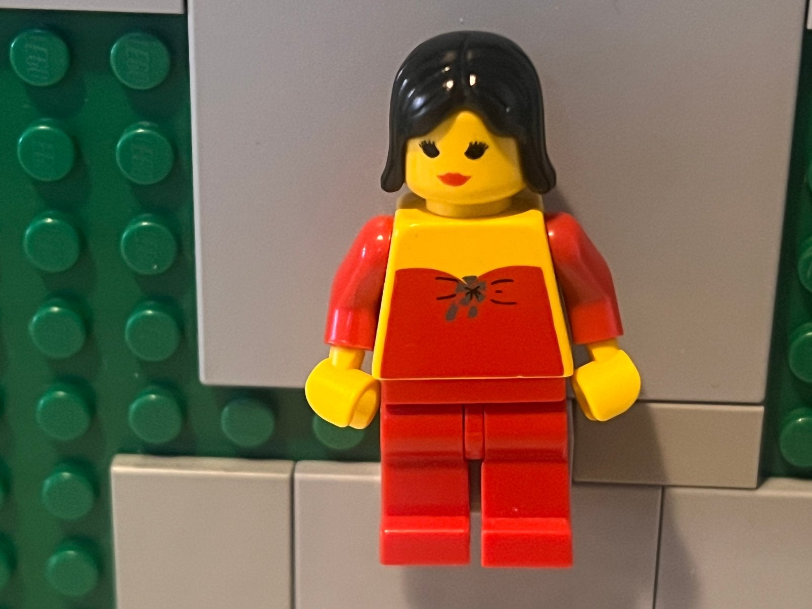 Lego lady in red, Kinderen en Baby's, Ophalen, Zo goed als nieuw