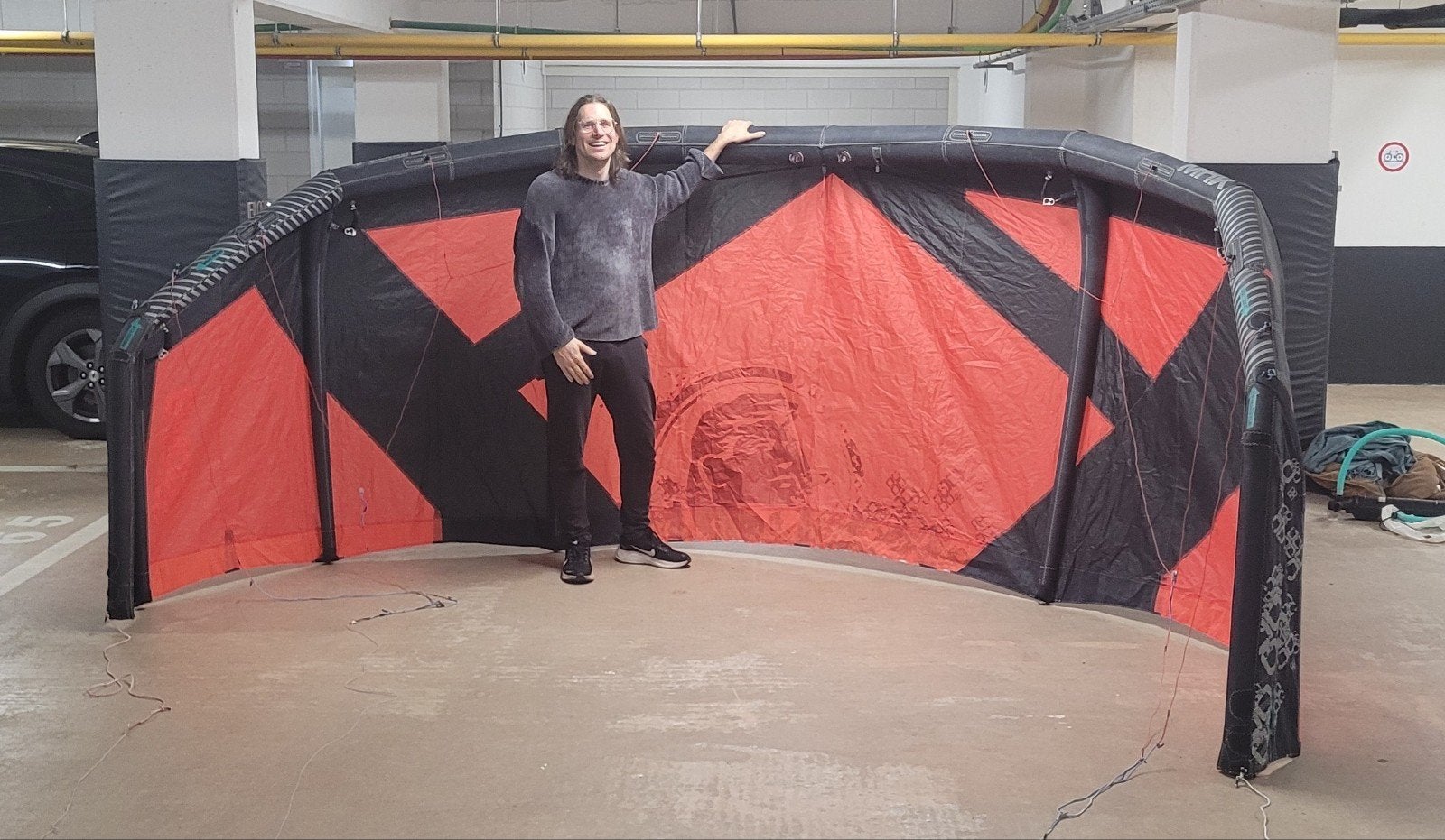 Mooie kite Brunotti + board, Watersport en Boten, Kitesurfen, Kitesurf-set, Twintip, 9 m², Ophalen of Verzenden