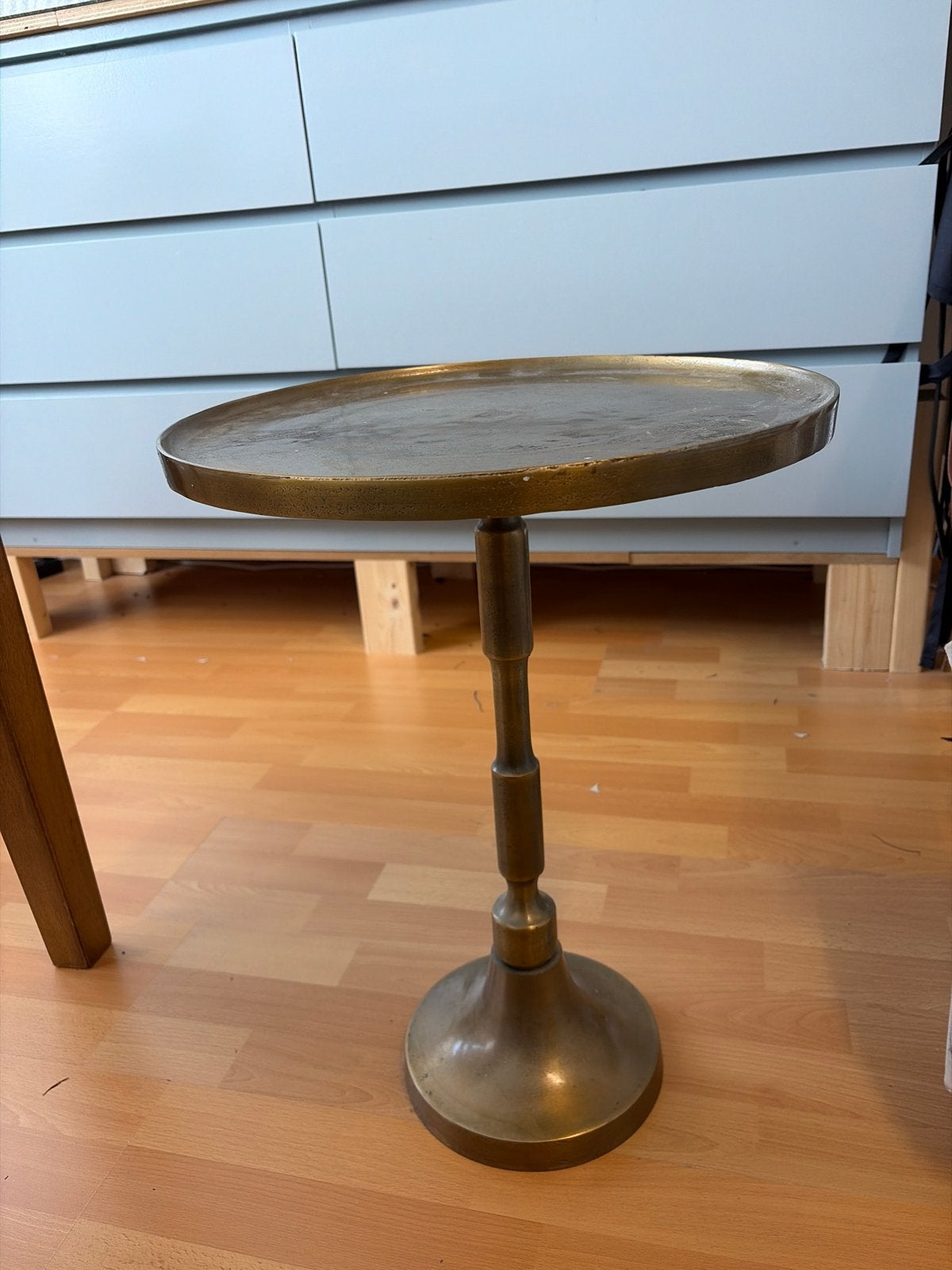 Gouden bronzen bijzettafel van Knibbeler Heerlen, Minder dan 55 cm, Gebruikt, Metaal of Aluminium, Rond