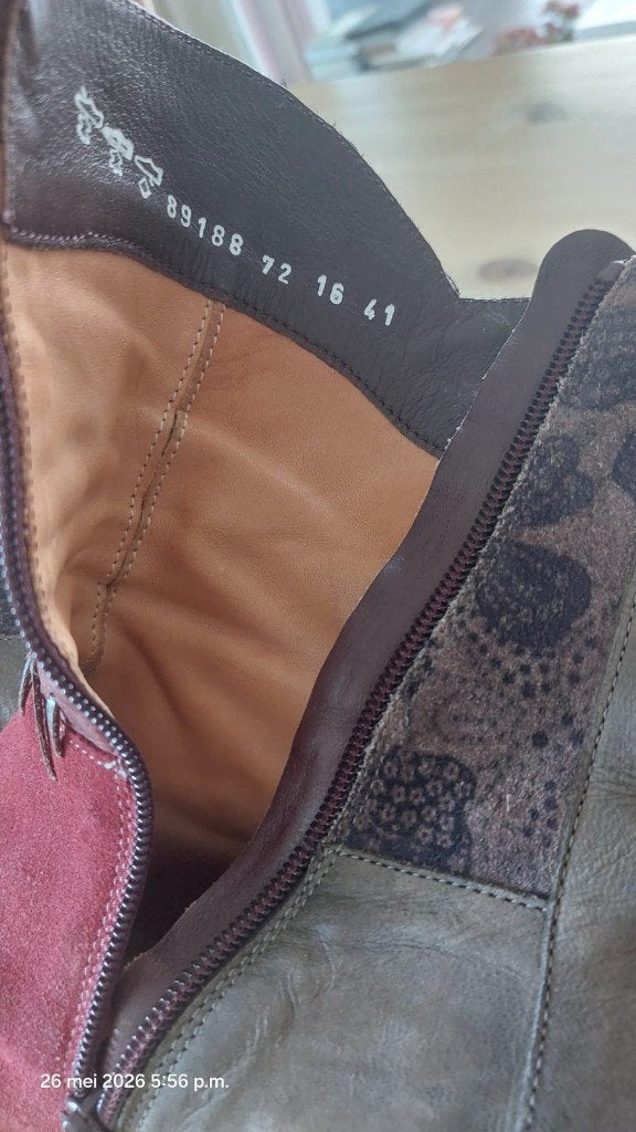 laarsjes, Kleding | Dames, Schoenen, Lage of Enkellaarzen, Ophalen of Verzenden, Gedragen, Rood