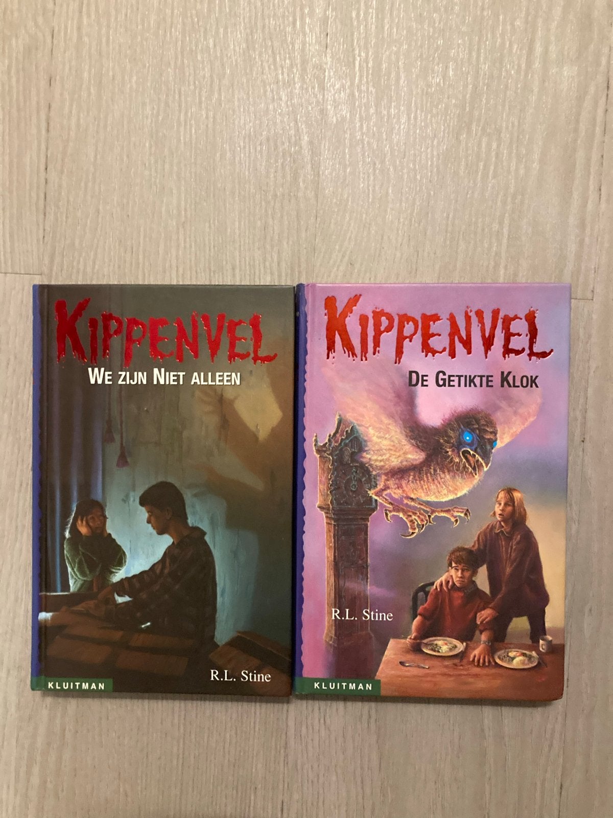 Kippenvel R.L. Stine: De Getikte Klok & We Zijn Niet alleen, Ophalen of Verzenden, Zo goed als nieuw, Fictie