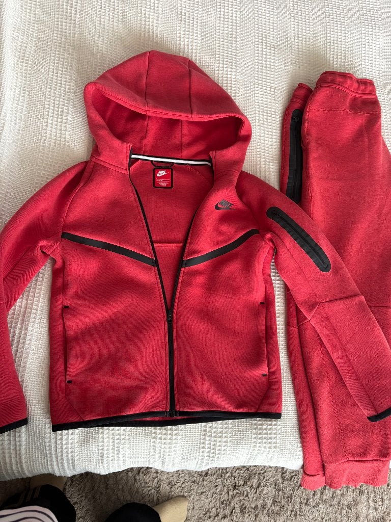 Nike tech fleece (voor 11-12 jaar), Ophalen of Verzenden, Gebruikt, Maat 158